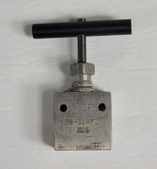HIP 15-11AF1 High Pressure 2-Way Straight Taper Seal Needle Valve 15,000 PSI