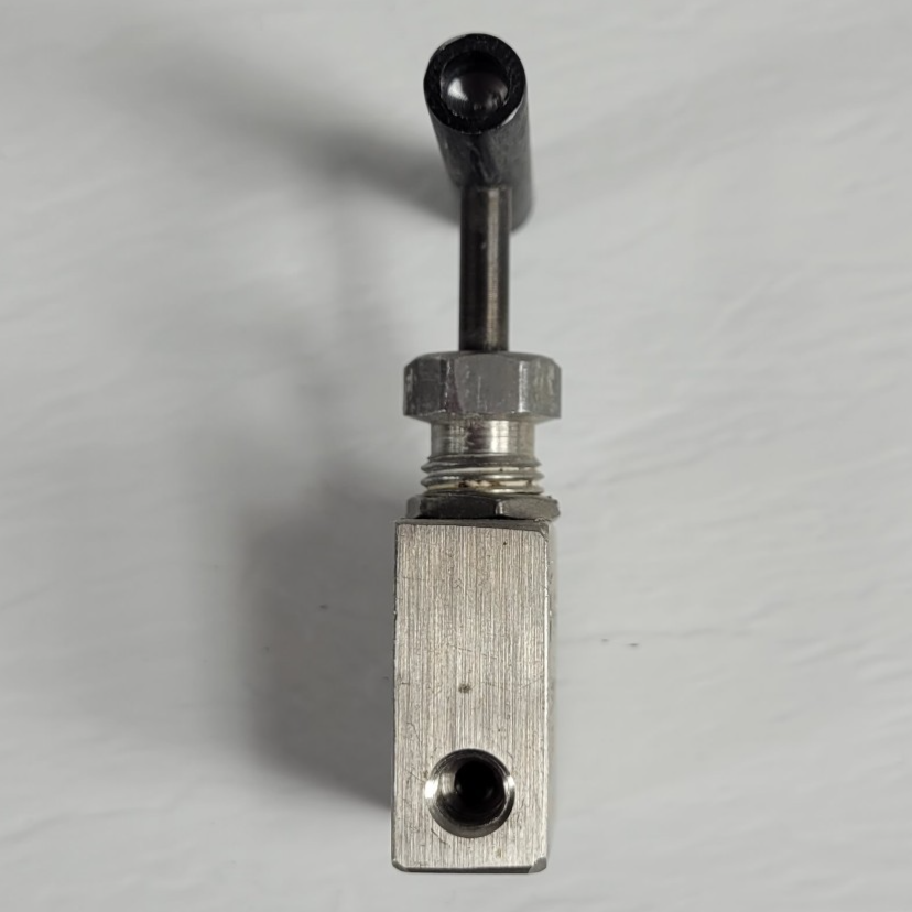 HIP 15-11AF1 High Pressure 2-Way Straight Taper Seal Needle Valve 15,000 PSI