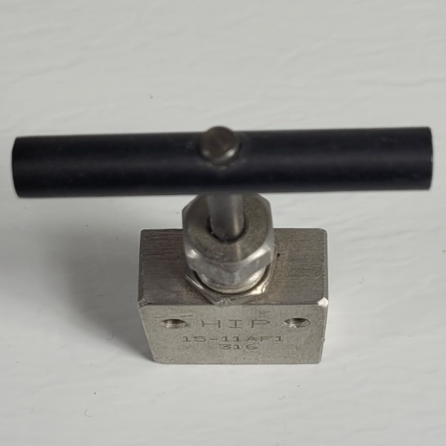 HIP 15-11AF1 High Pressure 2-Way Straight Taper Seal Needle Valve 15,000 PSI