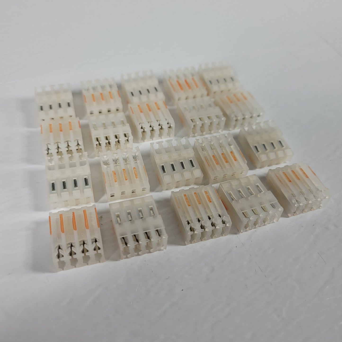 20 PCS PANCON CE156F20-3-D Wire-To-Board Connector Mas-Con CE series 3 Conductor