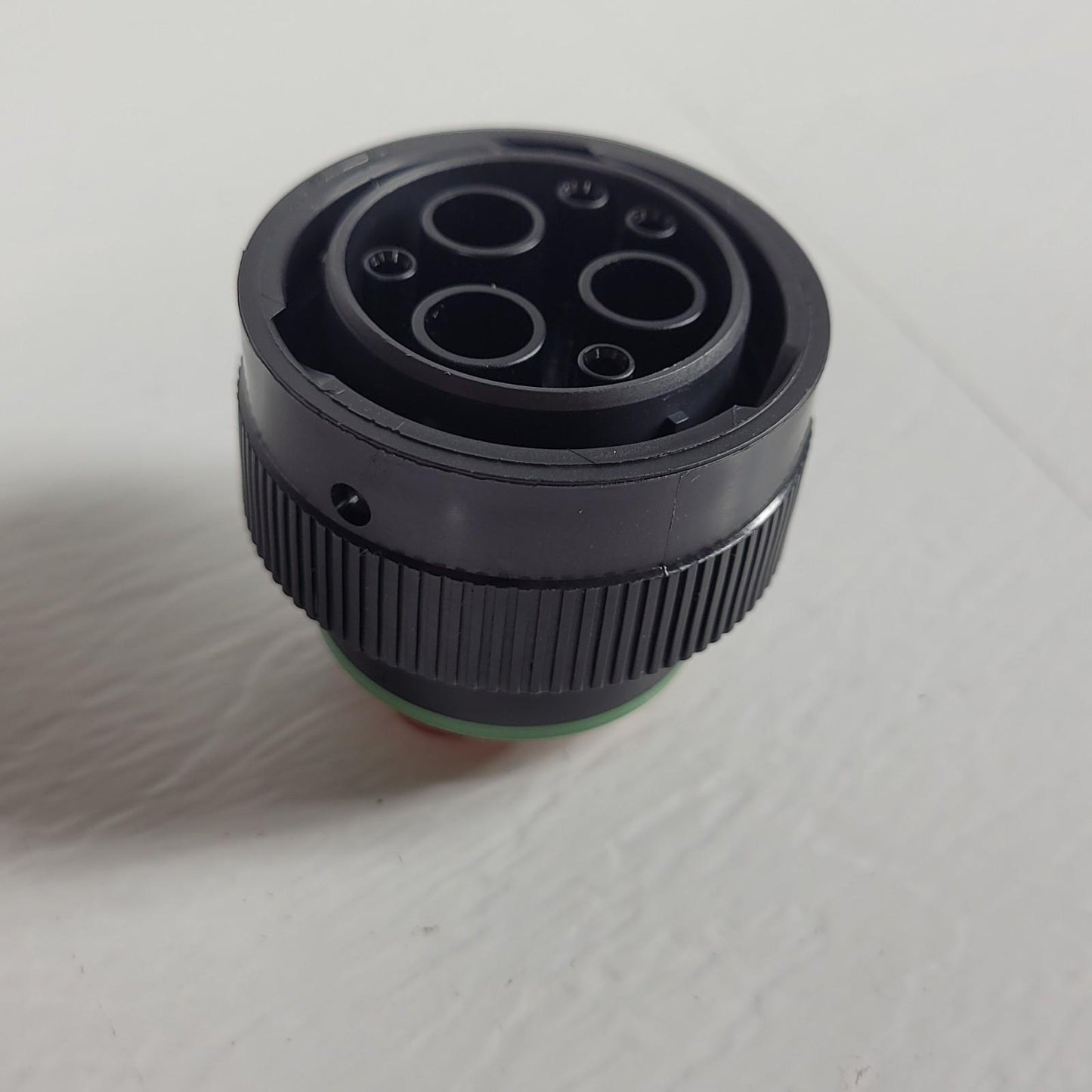 1Pcs Deutsch HDP26-24-7SN-C038 Automotive Connectors PLUG ASM TE Connectivity