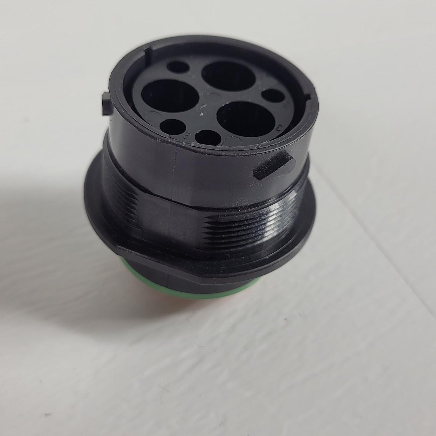 Deutsch Connector HDP24-24-7PN-C038 Automotive Housing Terminal 12 24 48 V