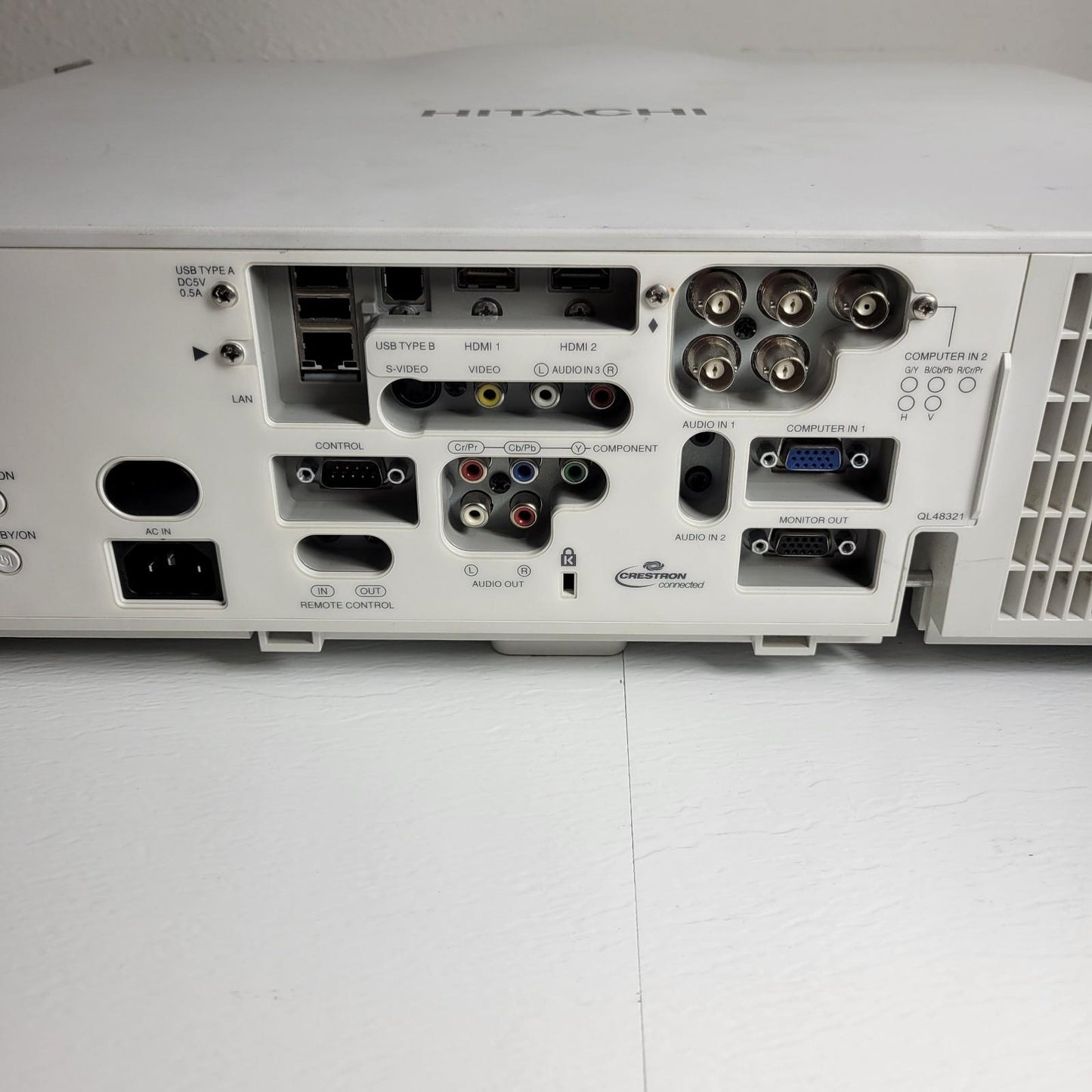 Tested Works Hitachi CP-WU8440 4200 Lumens 3LCD WUXGA Projector 9841 Lamp Hours