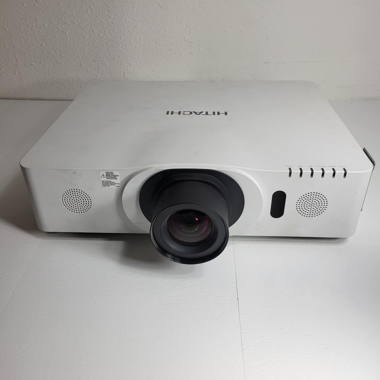 Tested Works Hitachi CP-WU8440 4200 Lumens 3LCD WUXGA Projector 9841 Lamp Hours