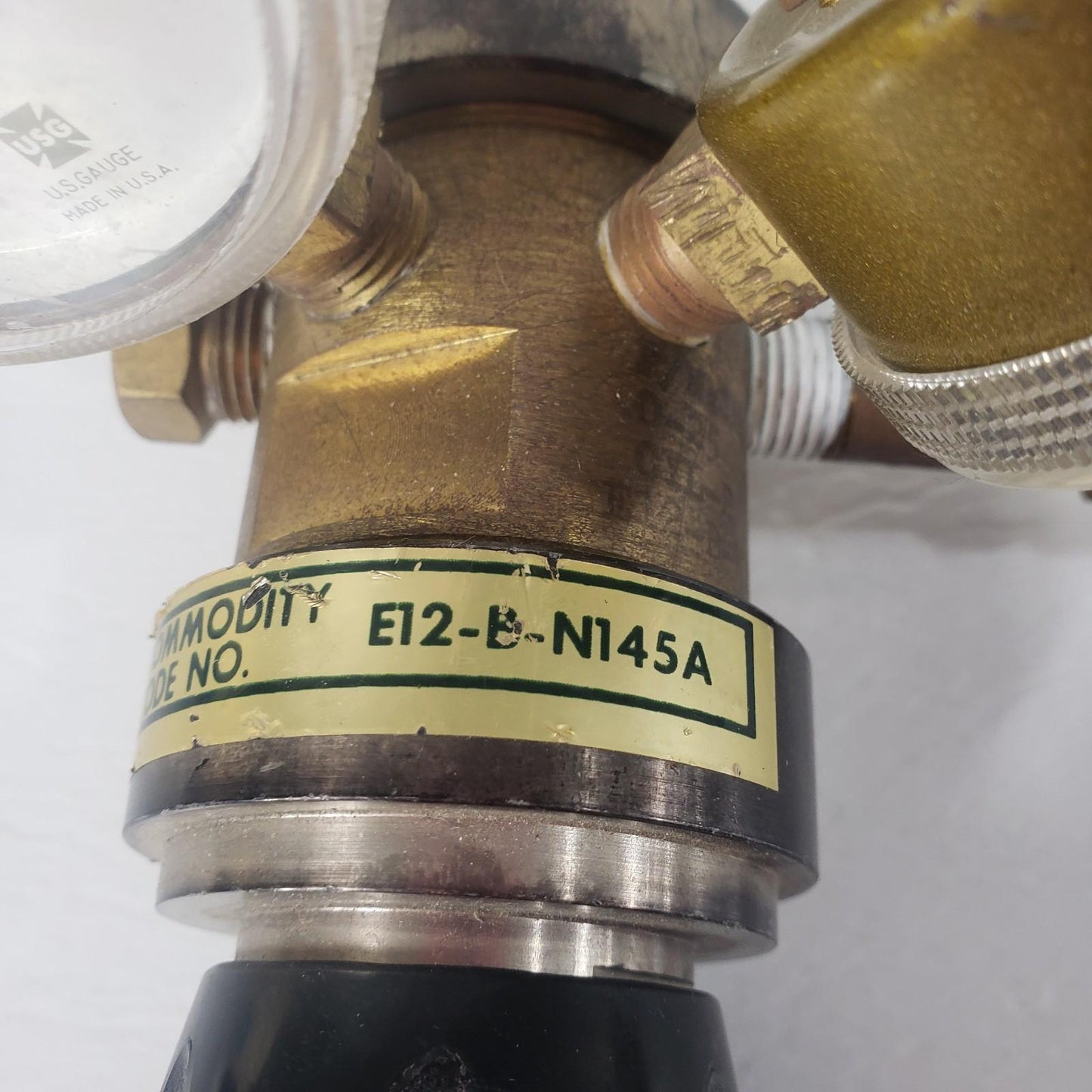 AIR PRODUCTS E12-B-N145A Gas Pressure Regulator Vintage Brass Part 150 PSI 30PSI