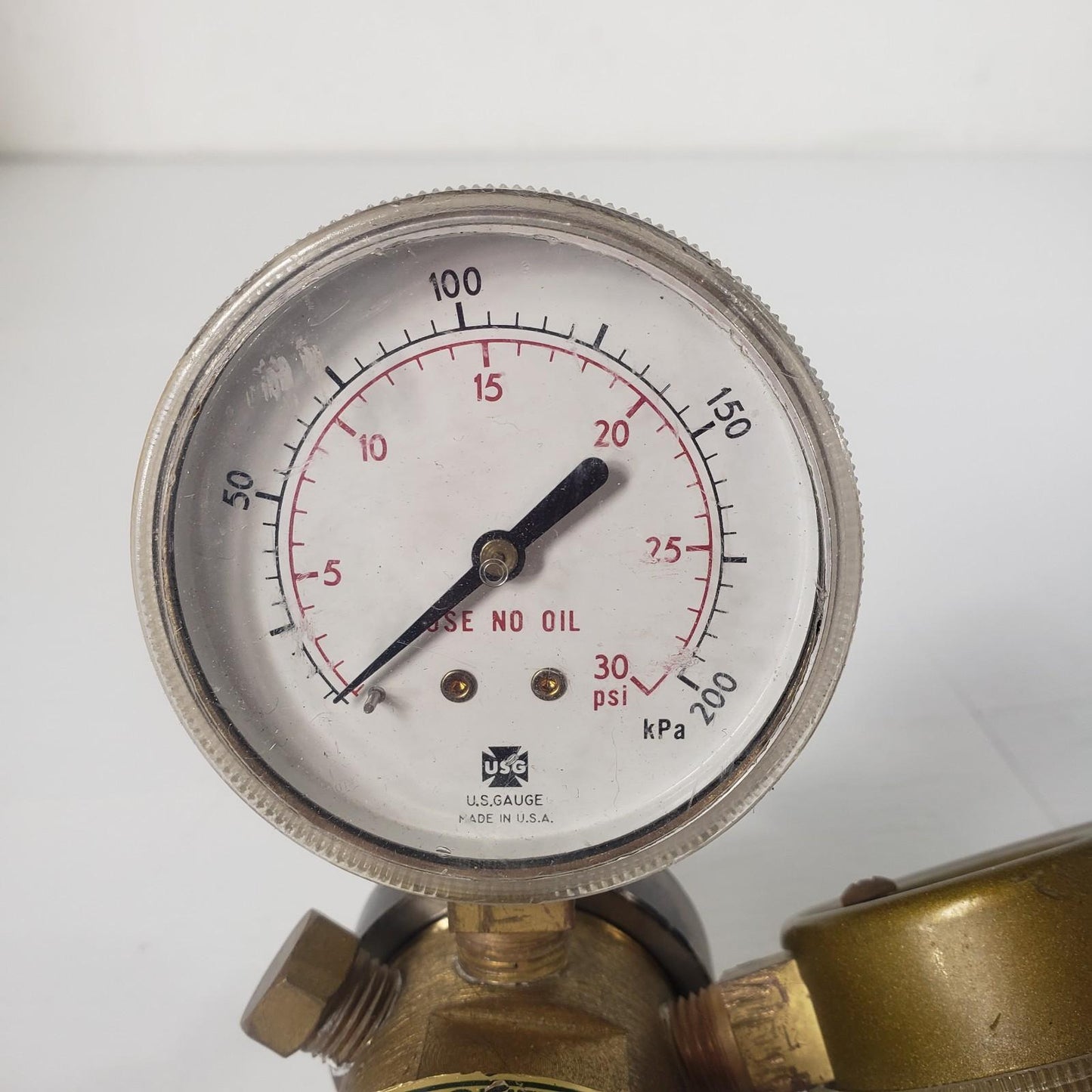 AIR PRODUCTS E12-B-N145A Gas Pressure Regulator Vintage Brass Part 150 PSI 30PSI