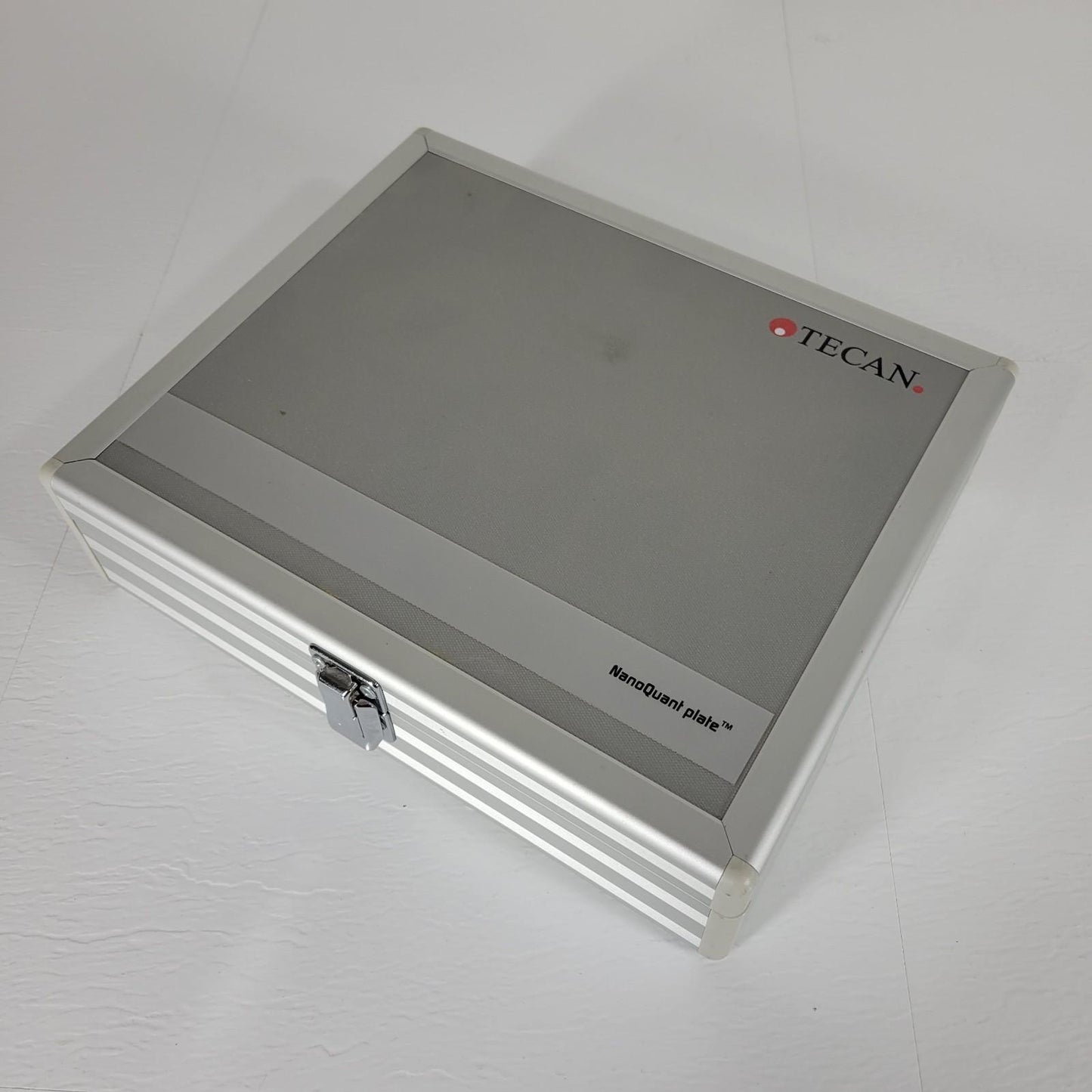 Tecan NanoQuant Plate and Hardcase 16 Sample Quartz Lens 230-1000nm 2uL Volume