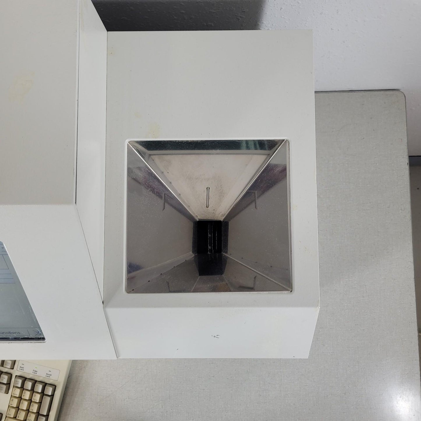 TESTED Bruins OmegAnalyzer G NIR Grain Analyzer Wheat Barley Corn Protein Moist