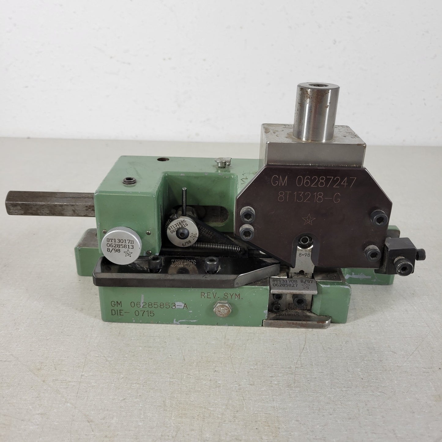 GM 06285853-A Die- 0715 GM 06287247 8T 132 18-G Crimping Press Die Applicator