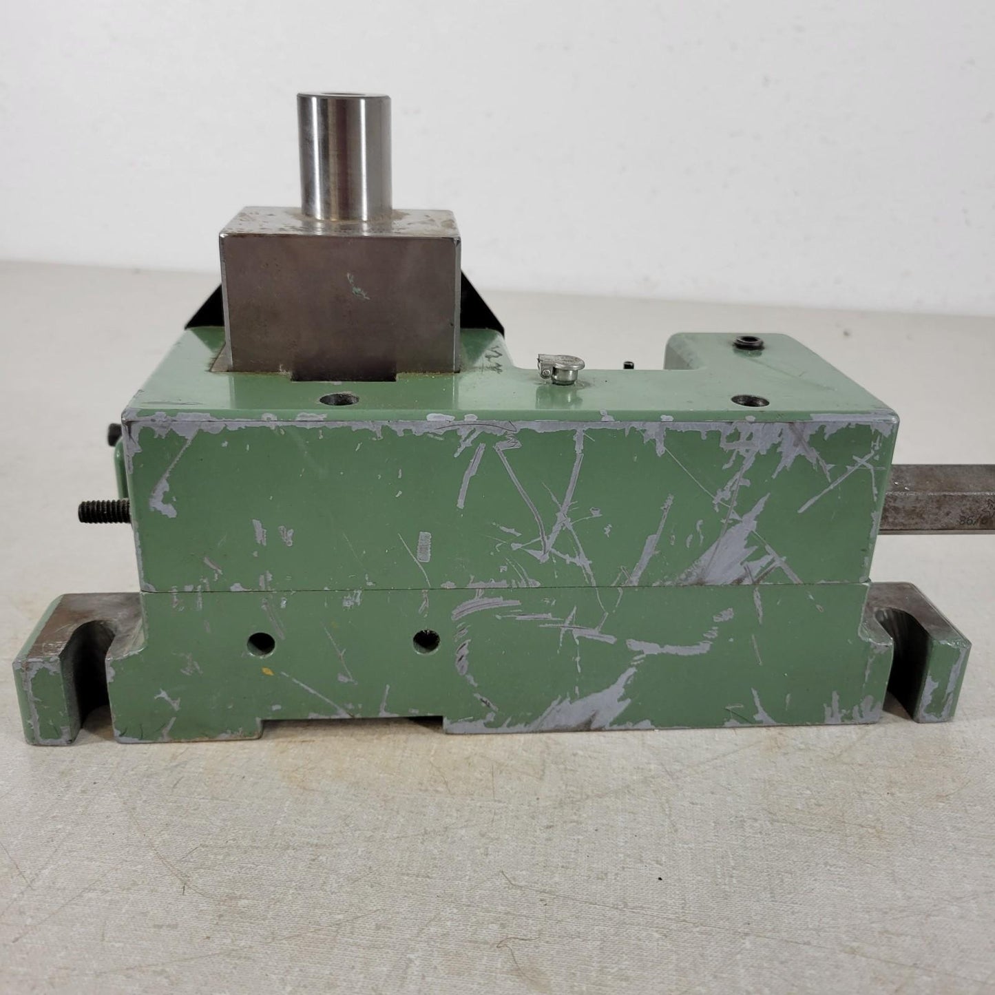 GM 06285853-A Die- 0715 GM 06287247 8T 132 18-G Crimping Press Die Applicator