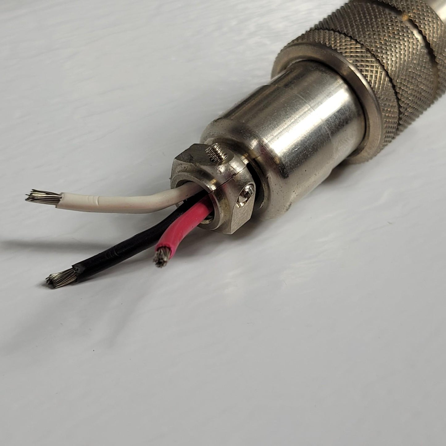 TESTED to 8E-7 Torr: Leybold Vacuum TurboVac TW700L-TDL Wide Range Turbo Drive