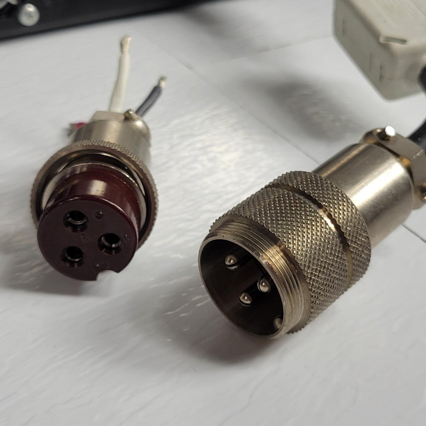 TESTED to 8E-7 Torr: Leybold Vacuum TurboVac TW700L-TDL Wide Range Turbo Drive
