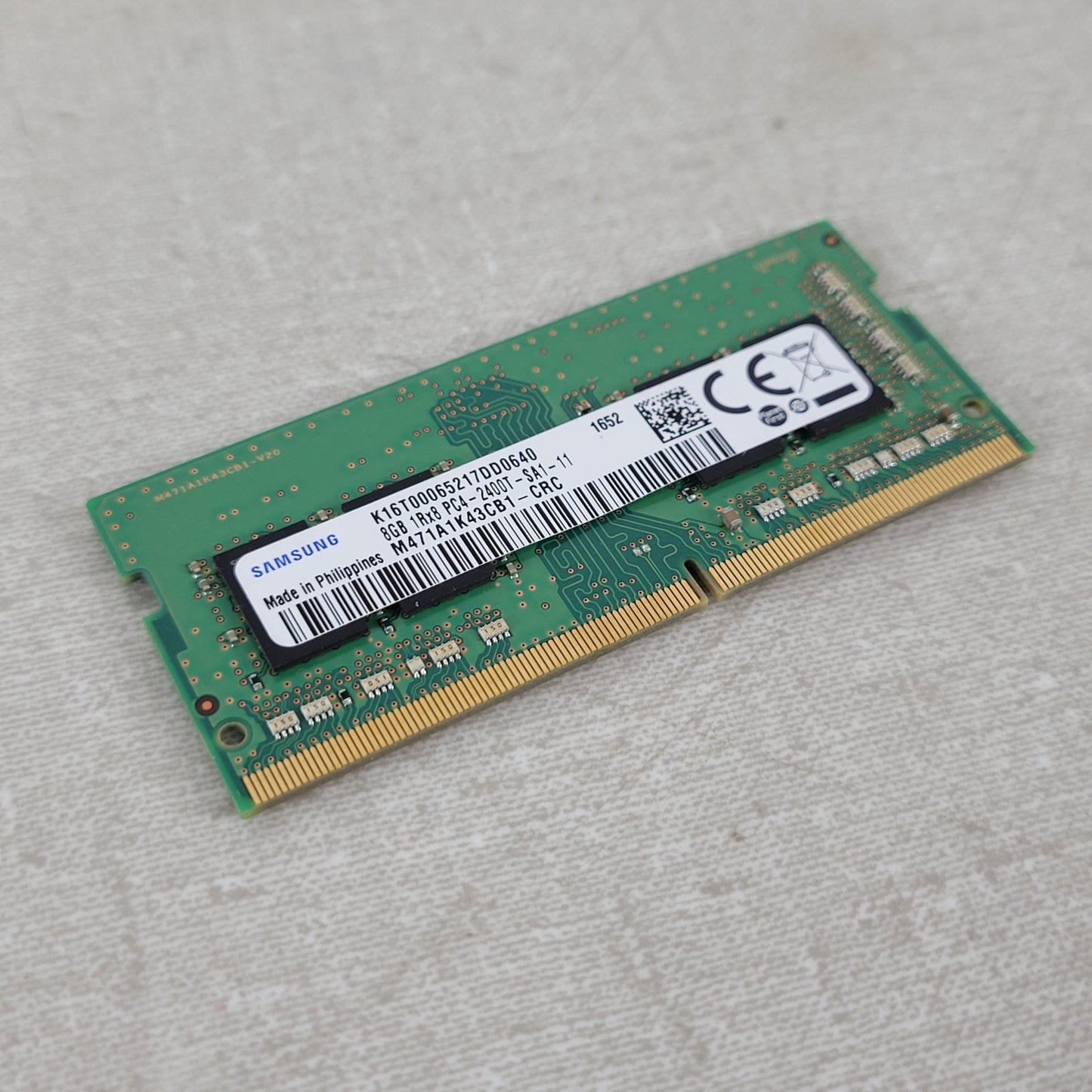 SAMSUNG Laptop RAM DDR4 Memory M471A1K43CB1-CRC 8GB 1RX8 PC4-2400T-SA1-11