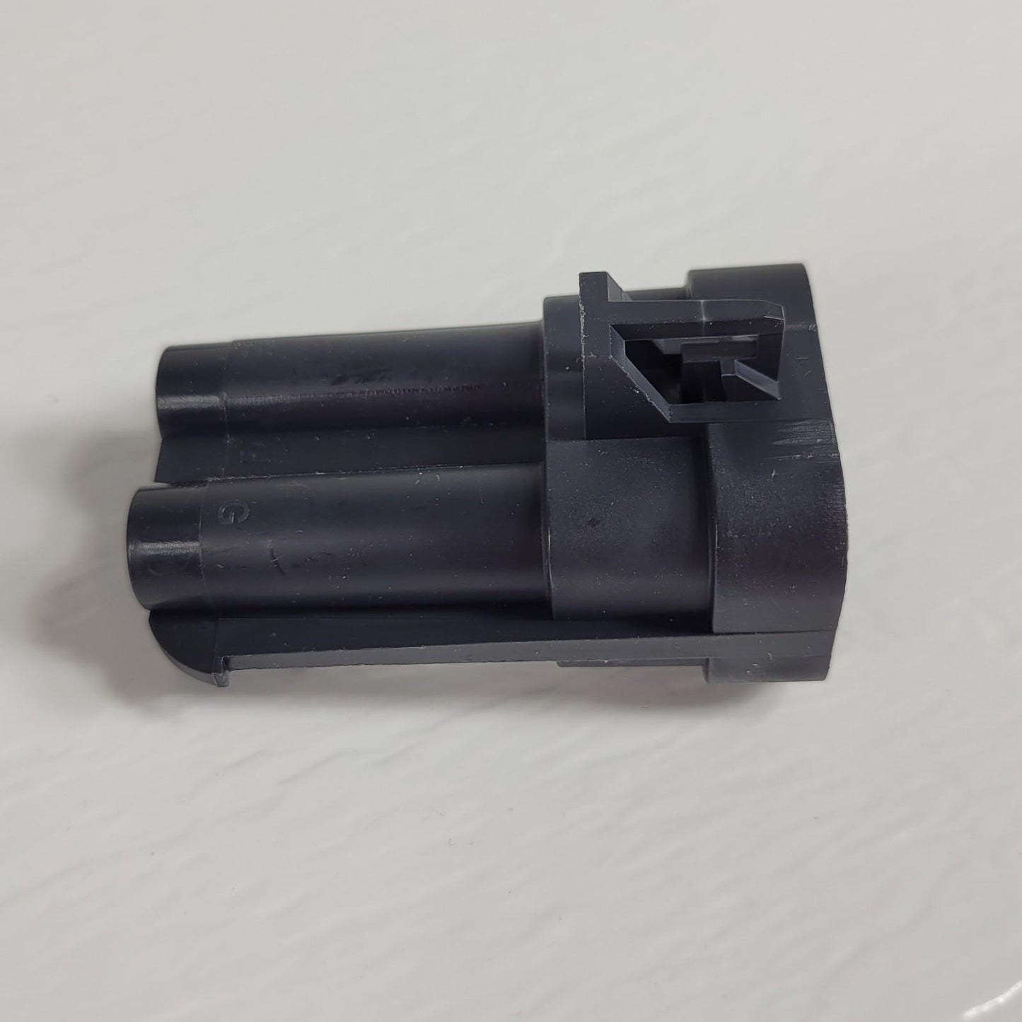 25 Pack: Aptiv Delphi 12052200 7-Pin Male Metri-Pack 150/480 Sealed Connector