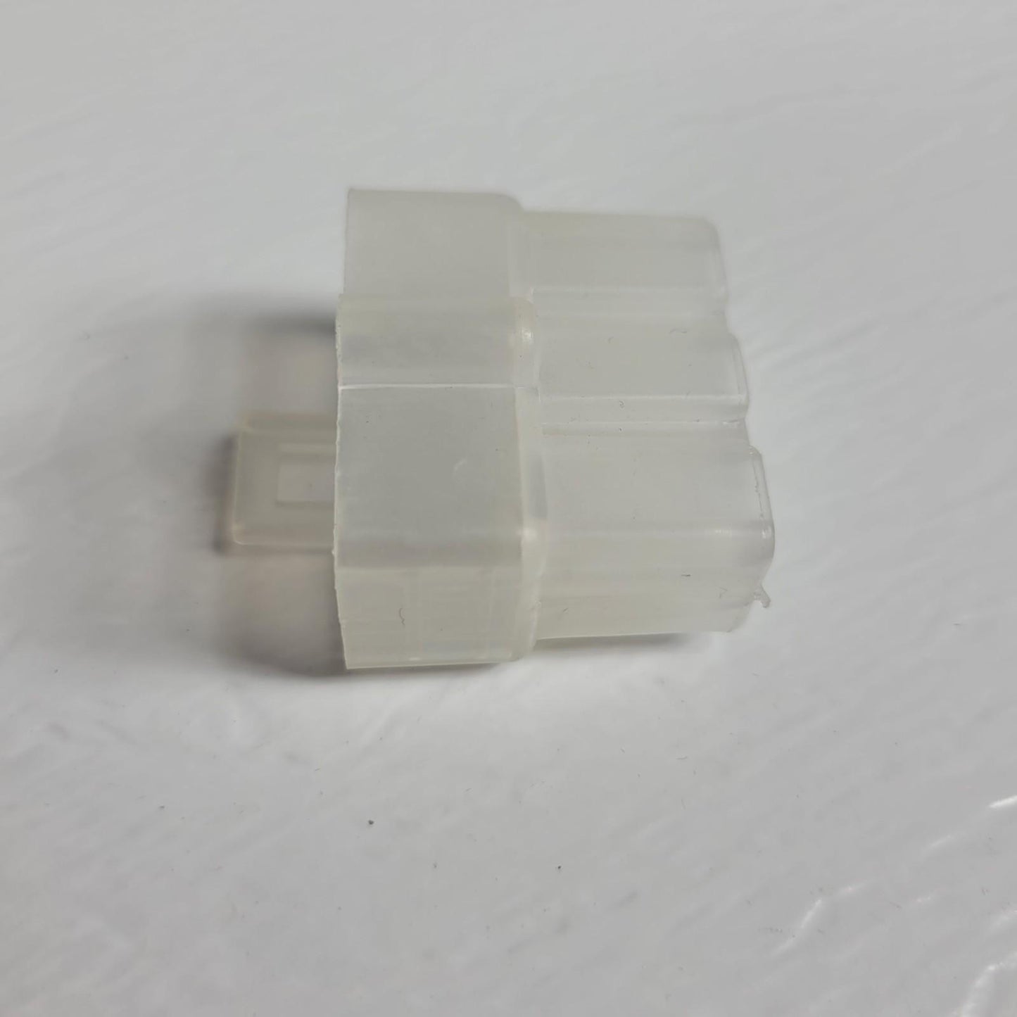 50-PACK: Delphi 2977042 Metri-Pack 6-Way Male Connector, Clear, 56 Series