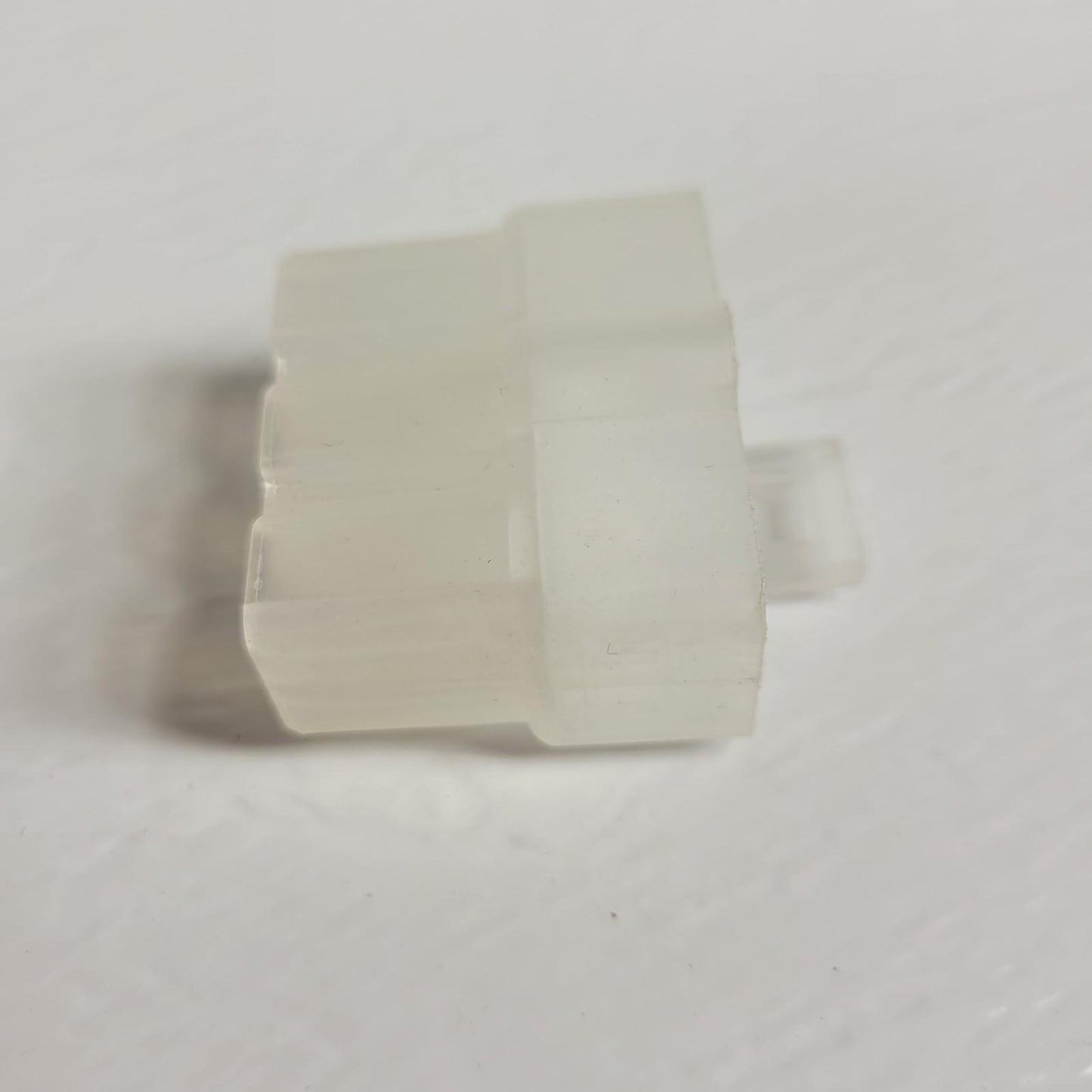 50-PACK: Delphi 2977042 Metri-Pack 6-Way Male Connector, Clear, 56 Series