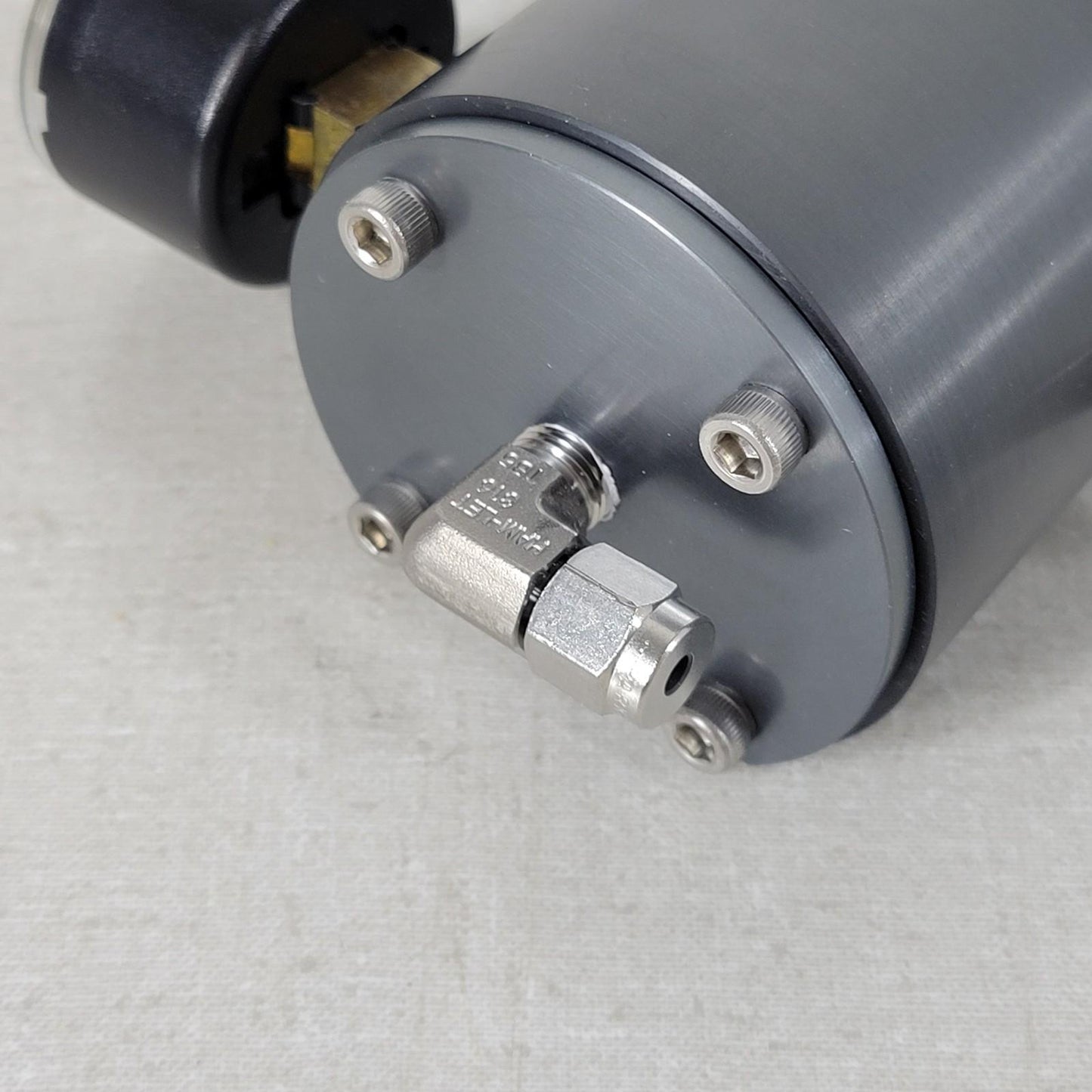 Positive Gas Supply Pressure Regulating Valve 3/8" NPT to 1/8" OD Tube 0-160psi