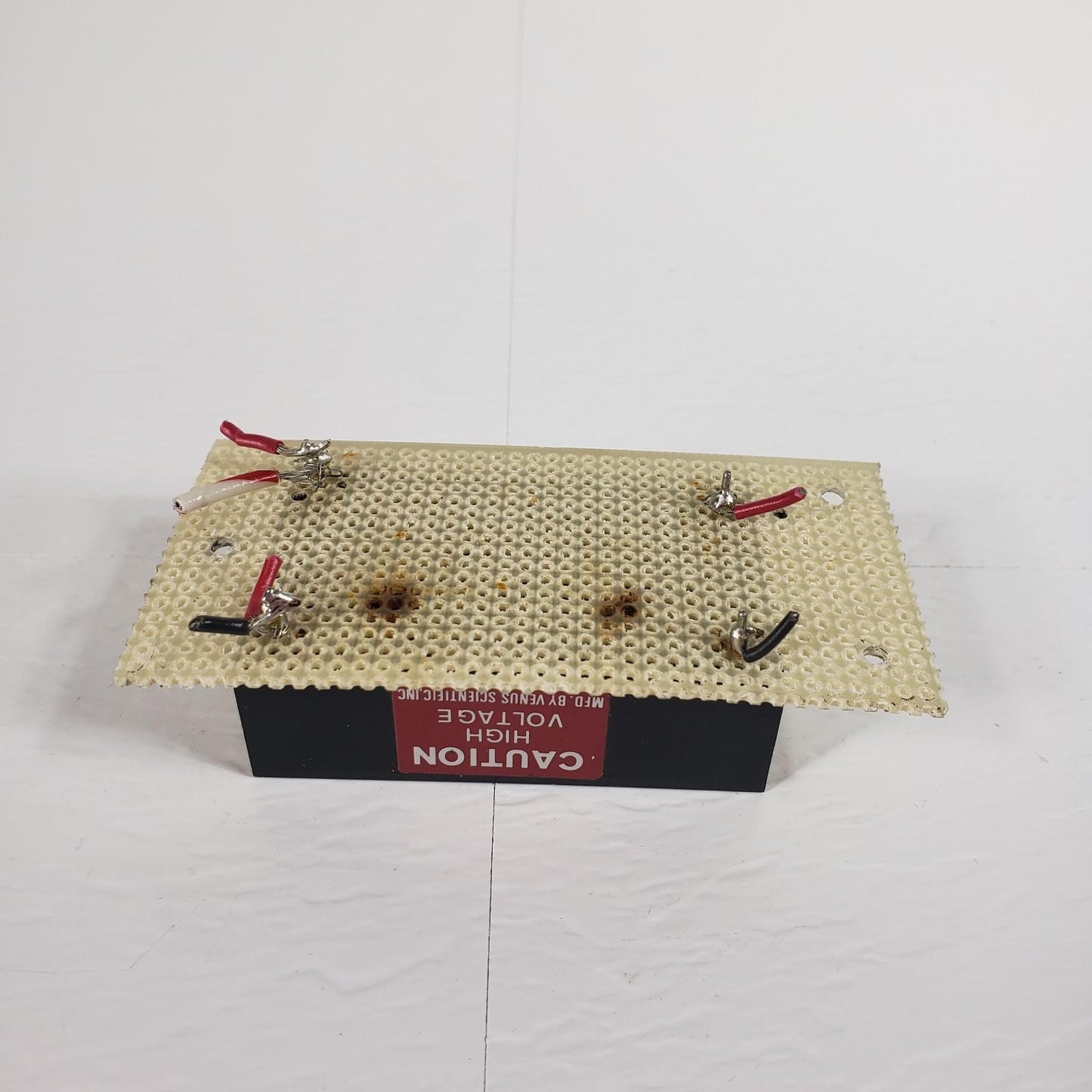 VENUS SCIENTIFIC INC. Model C15 High Voltage Power Supply 12VDC In, 1500VDC Out
