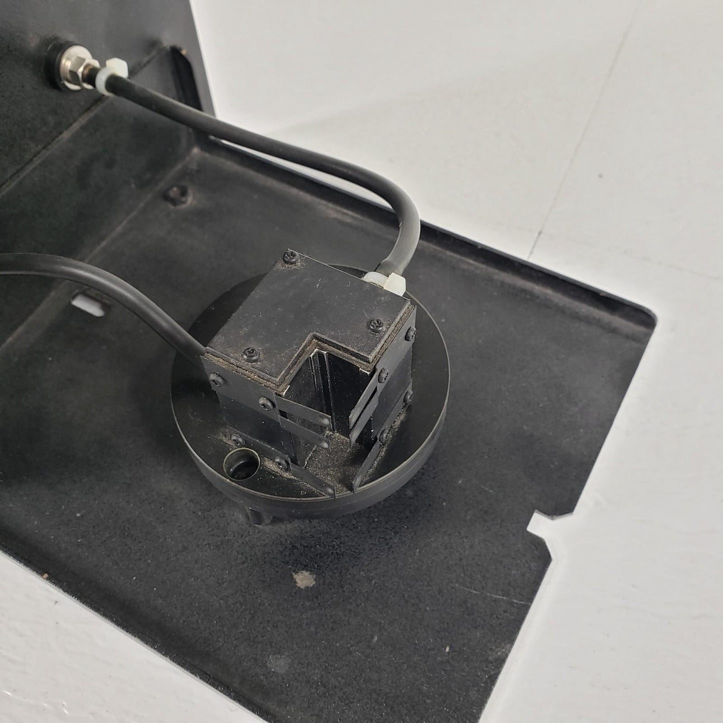 JASCO INC. FP6500 Spectrofluorometer Sample Cuvette Holder with Water Cooling