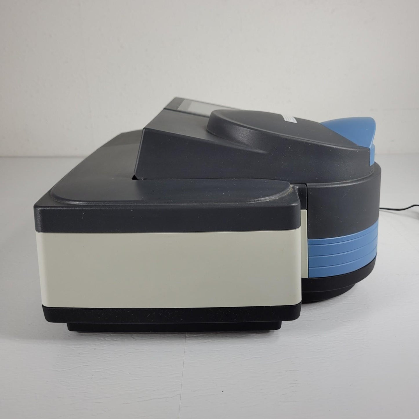 TESTED Thermo Scientific Genesys 30 Digital Visible Spectrophotometer 335-1000nm
