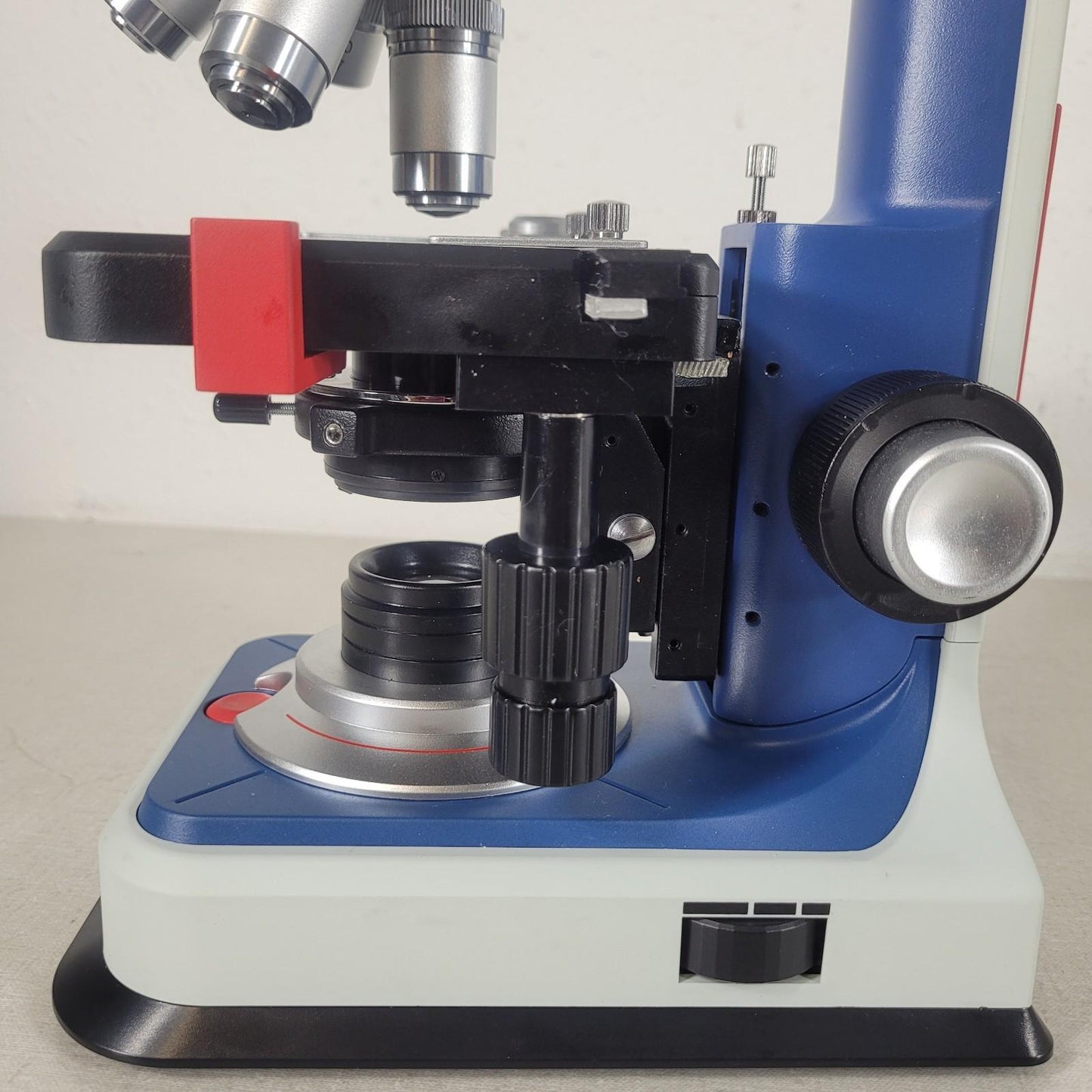 AmScope B120C-R 40X-1000X Mag Upright Compound Microscope - Missing one Eyepiece