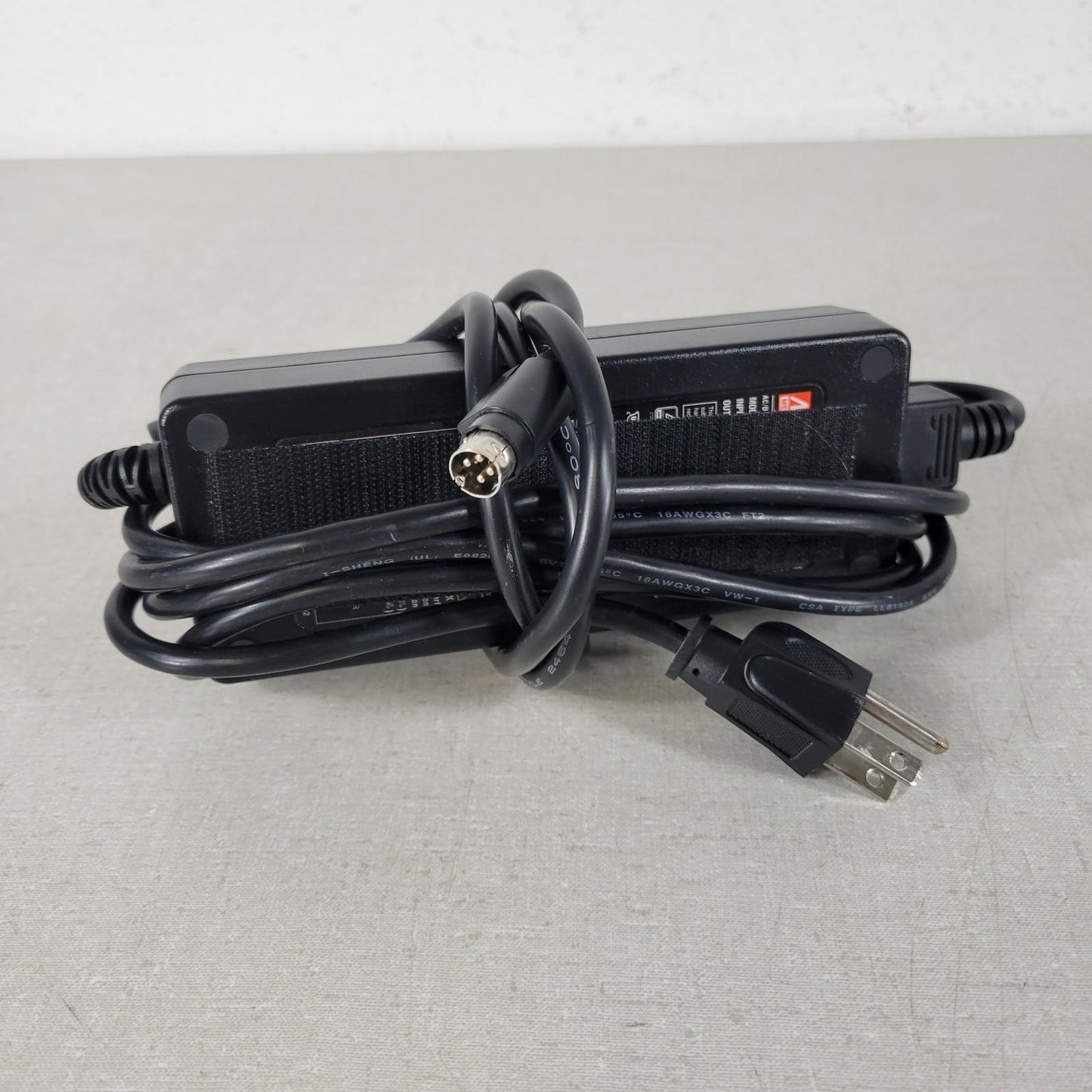 TESTED nPoint LC.400 DSP Piezo Controller Nanopositioning Motion Control w/ PC