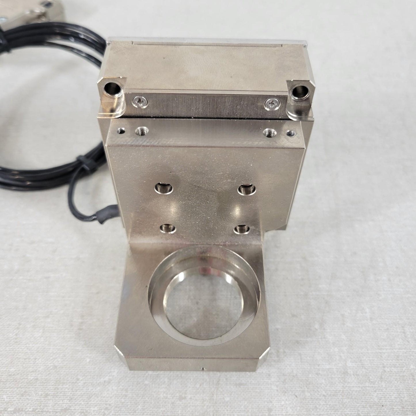TESTED nPoint NPX60-223 Single X-Axis Piezo Nanopositioner Stage 60-90um Stroke