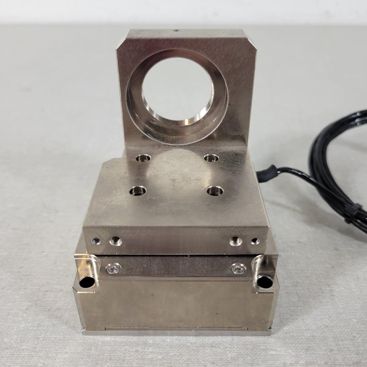 TESTED nPoint NPX60-223 Single X-Axis Piezo Nanopositioner Stage 60-90um Stroke