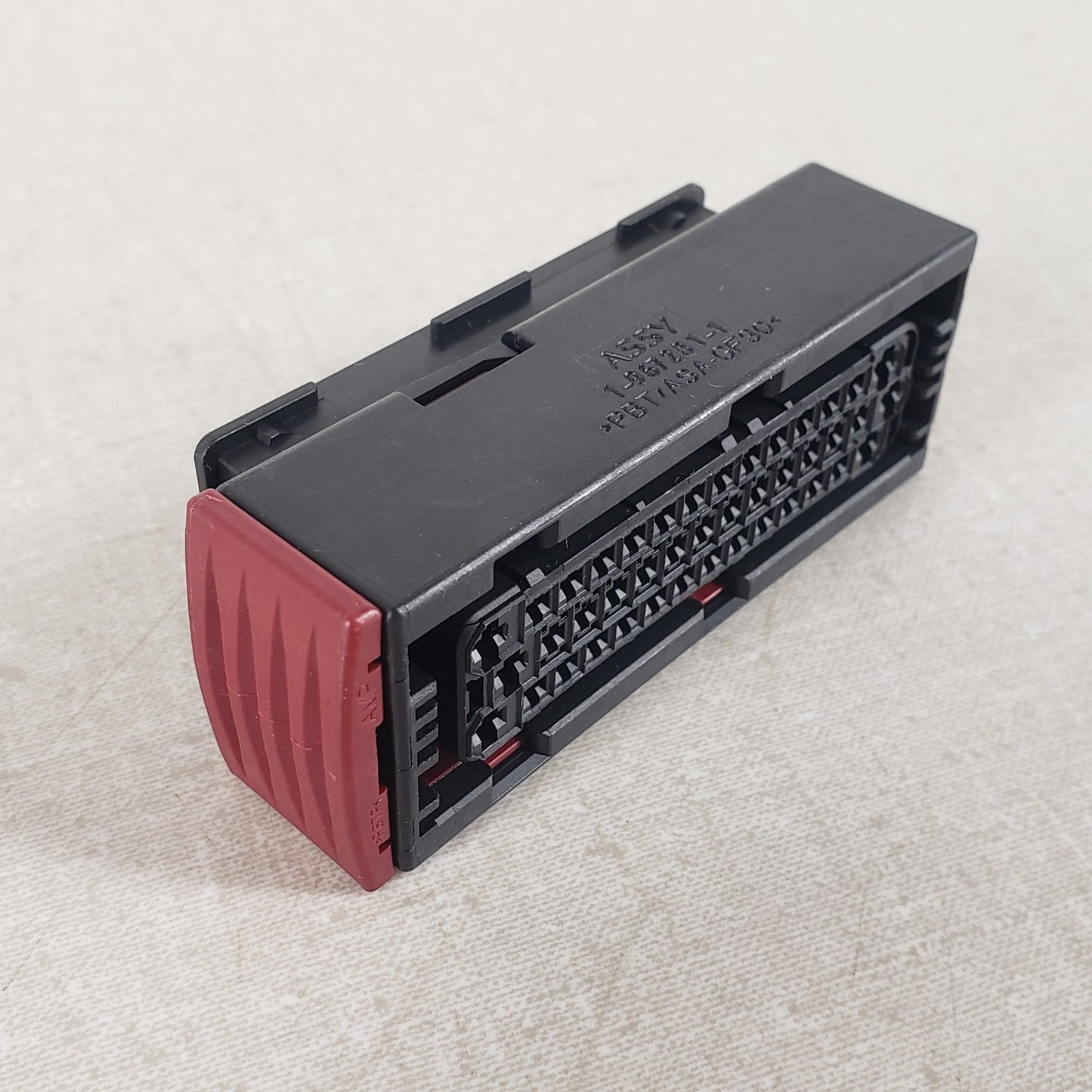 TE AMP 1-967281-1 42-Position Pin Connector 5mm Connector Receptacle Plug