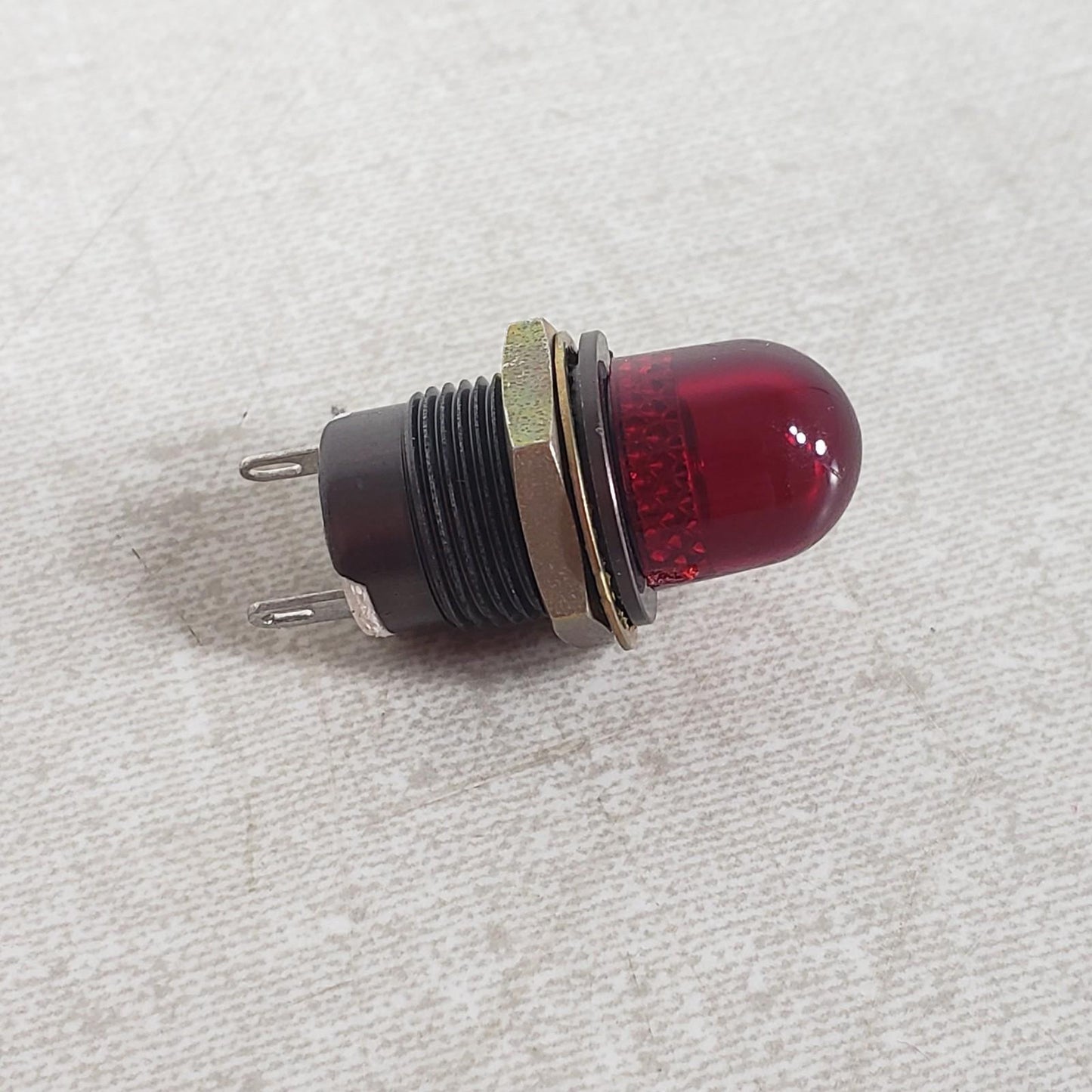 Dialight MS25256-6 Red Indicator Light Lamp 162-8430-0931-502 Panel Mount