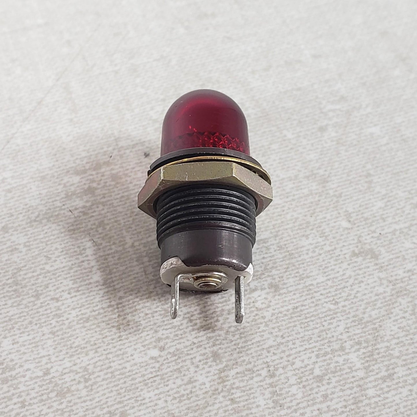 Dialight MS25256-6 Red Indicator Light Lamp 162-8430-0931-502 Panel Mount