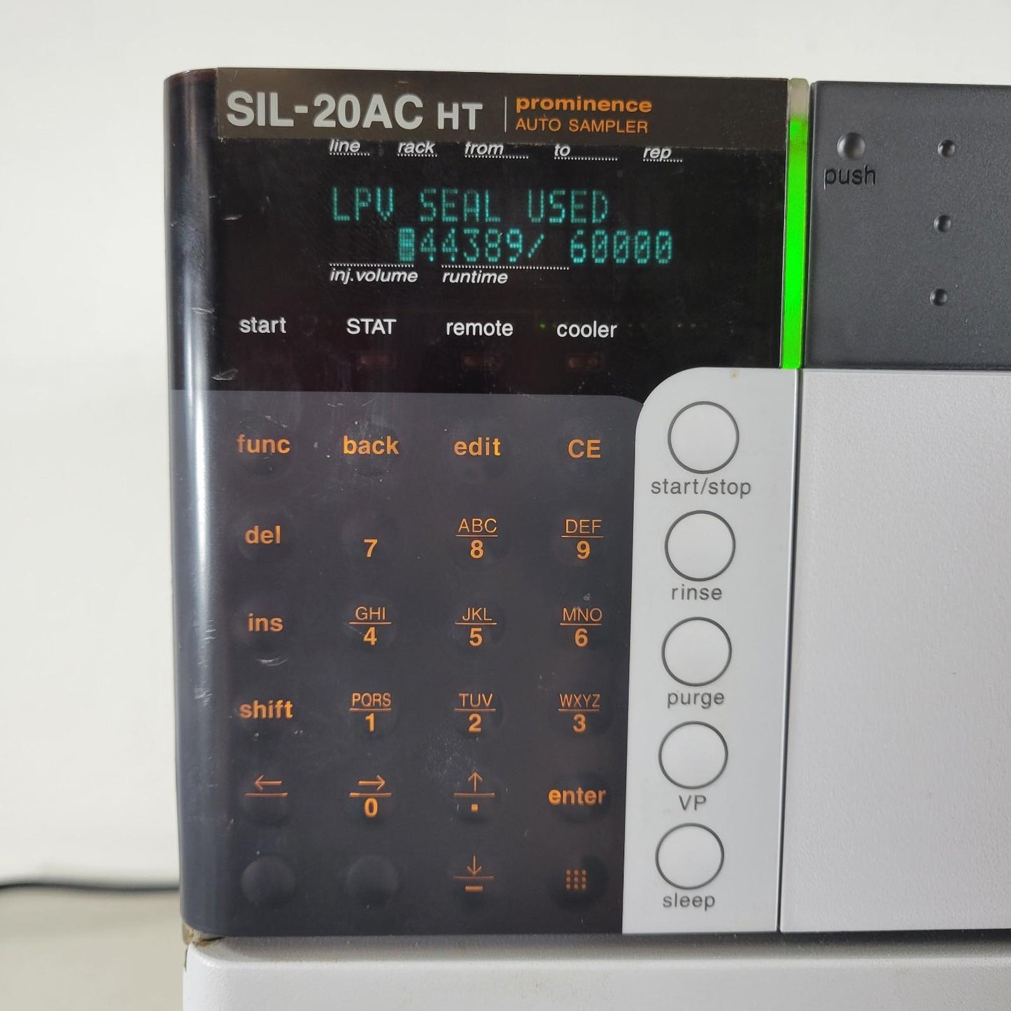 TESTED Shimadzu SIL-20AC HT 228-45133-32 Prominence Auto Sampler HPLC AS Chromat