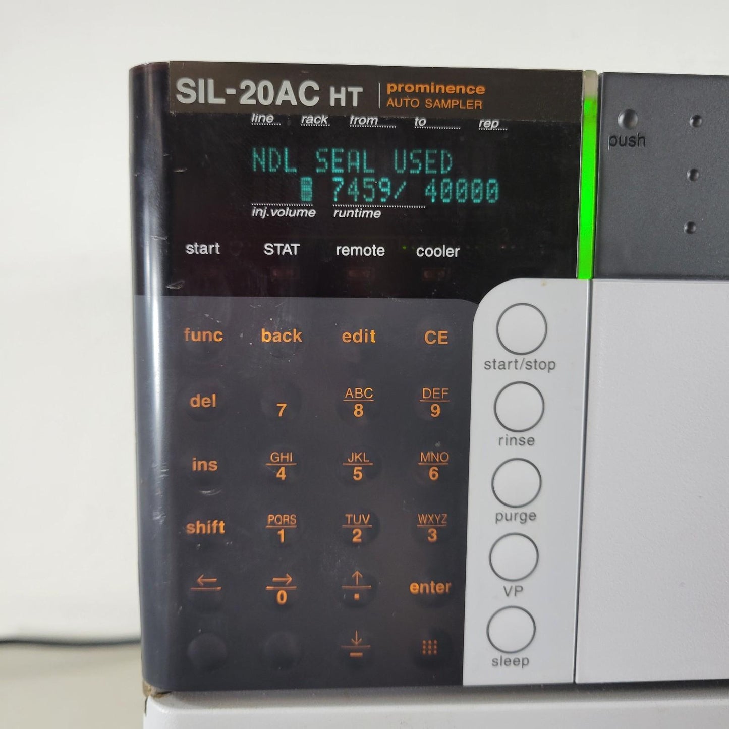 TESTED Shimadzu SIL-20AC HT 228-45133-32 Prominence Auto Sampler HPLC AS Chromat