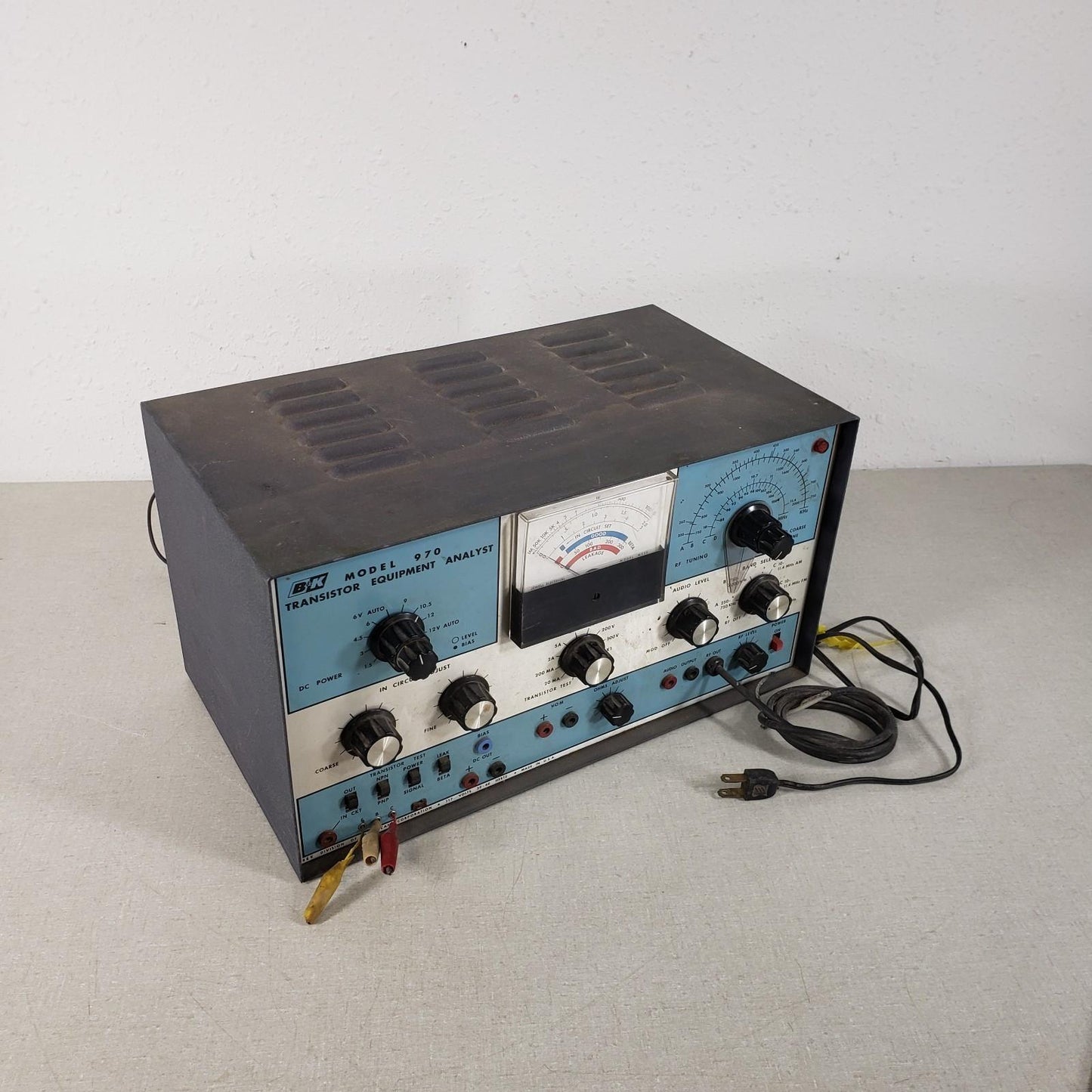 B&K Dynascan 970 Vintage Transistor Equipment Analyst with Instruction Manual