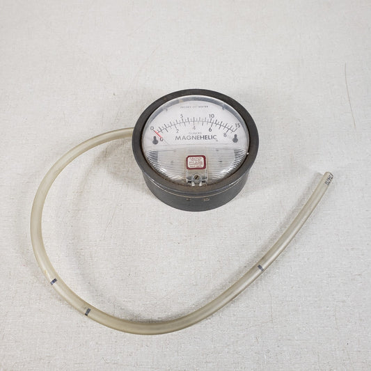 DWYER INSTRUMENTS Magnehelic Differential Pressure Gage 15 Inches Water 8 Ounces