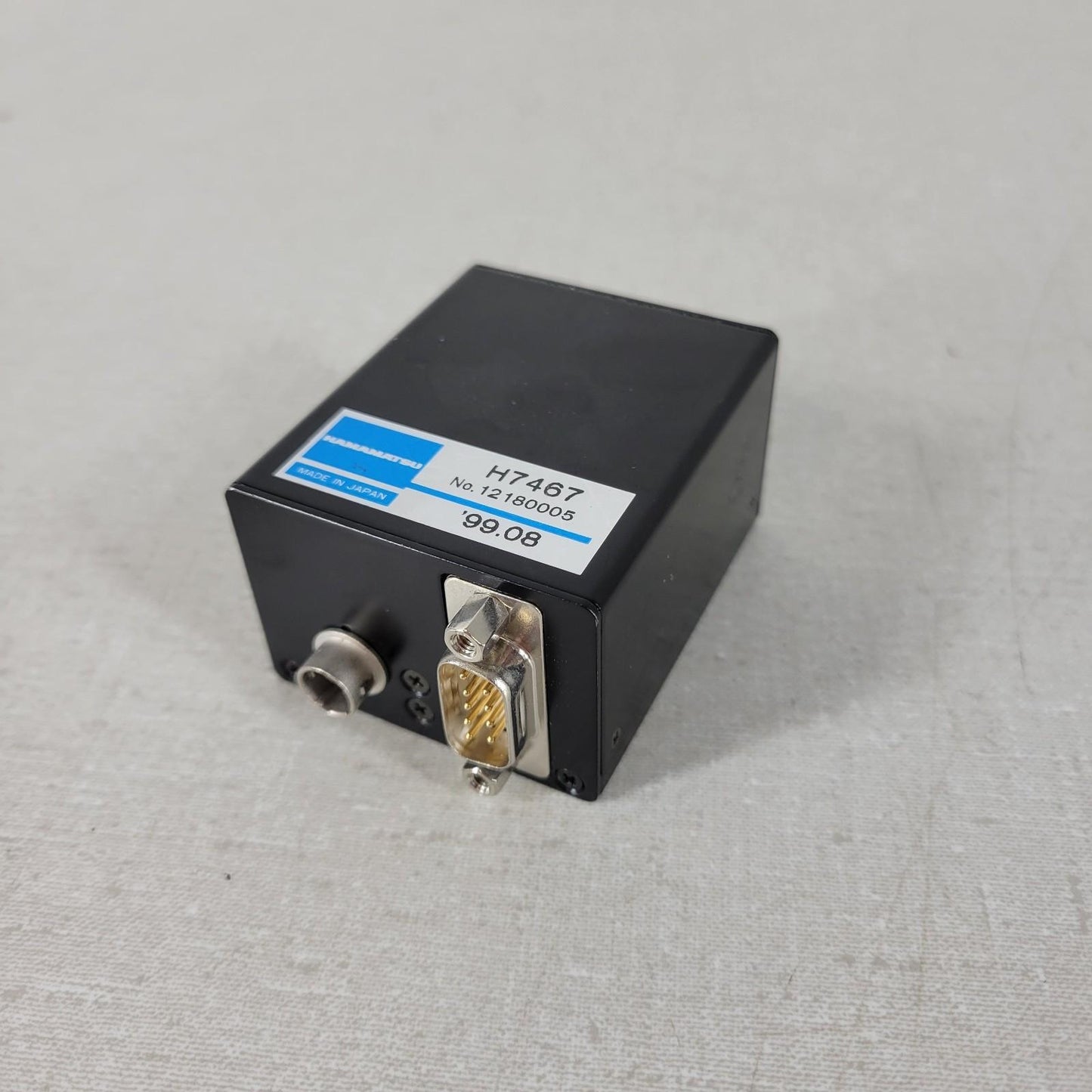 Hamamatsu H7467 Internal CPU/IF Photon Counting Head 300-650nm w/RS232 Connector