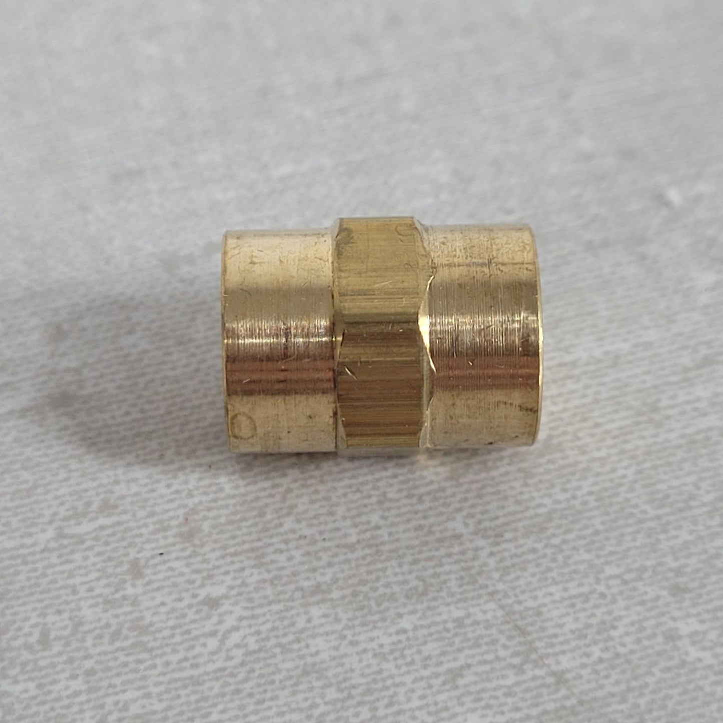 5 Pack Parker Brass Couplings 1/4" FNPT Female X207P-2 Pipe Fitting