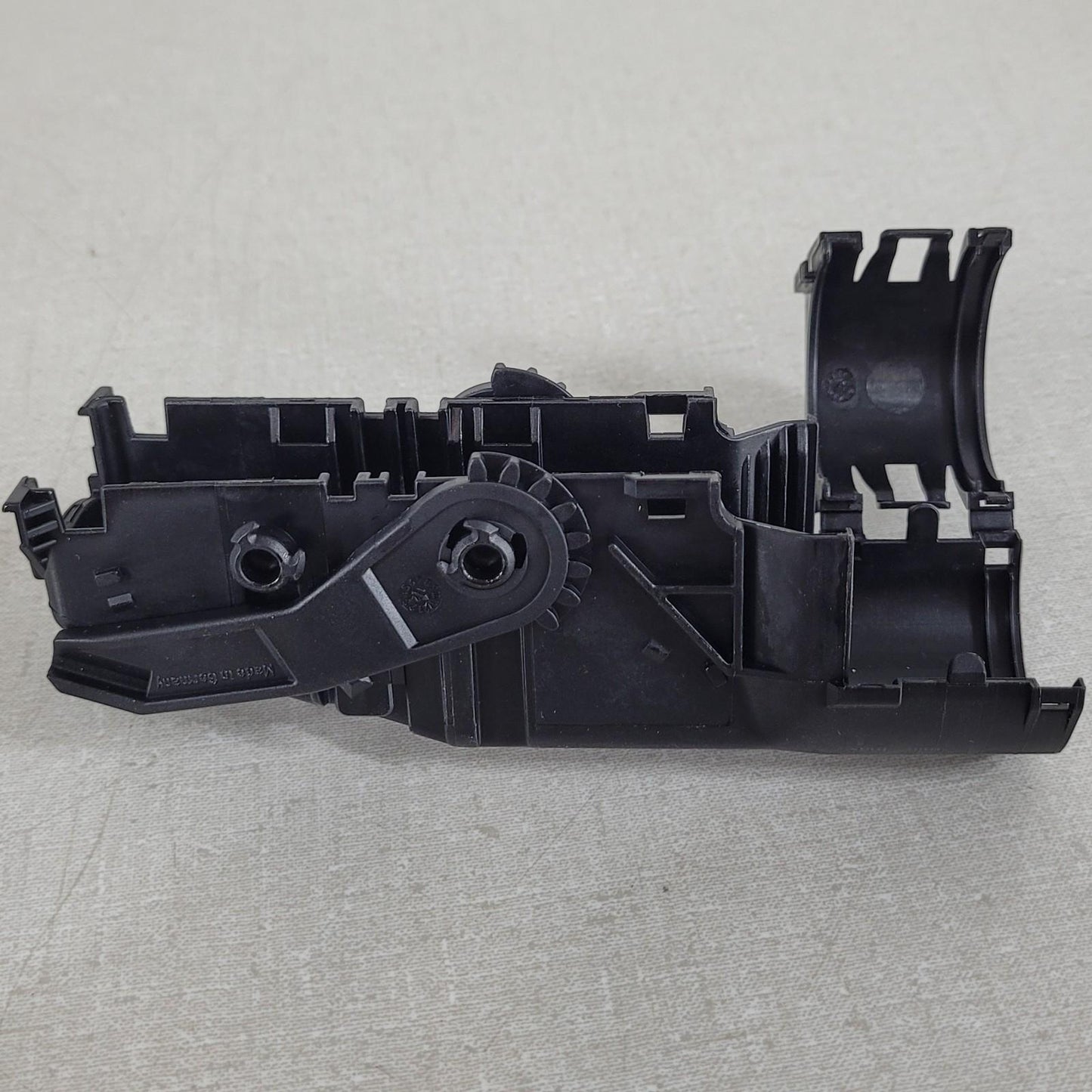 Bosch 89-Way Connector Cover Automotive Wiring Plug Cap 1928404196