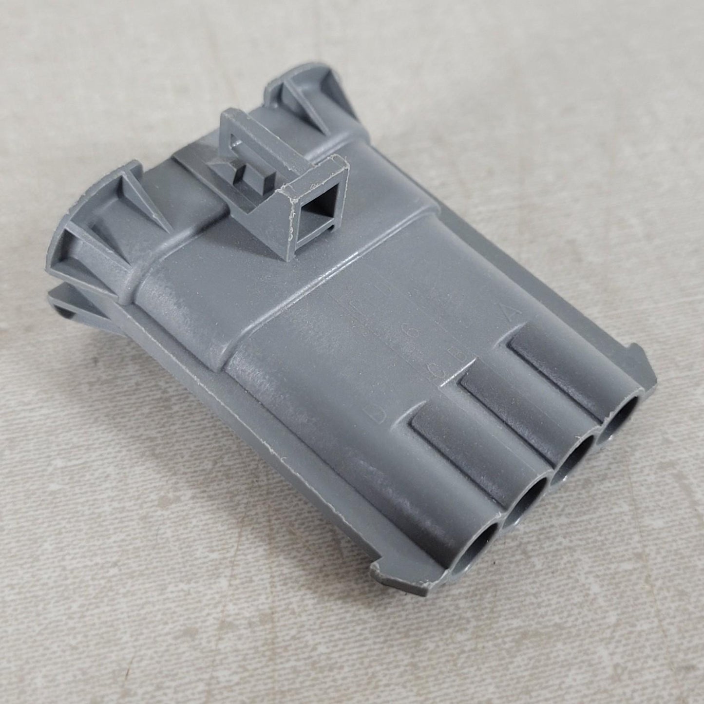 20 Units Delphi Aptiv Automotive Connector Housing Electrical Socket 15324063