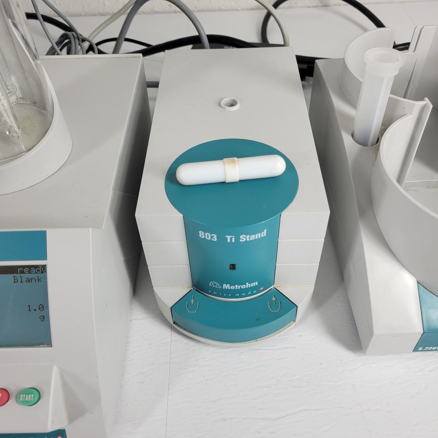 Metrohm 885 Compact Oven SC w/ 899 Coulometer and 803 Ti Stand Titration System