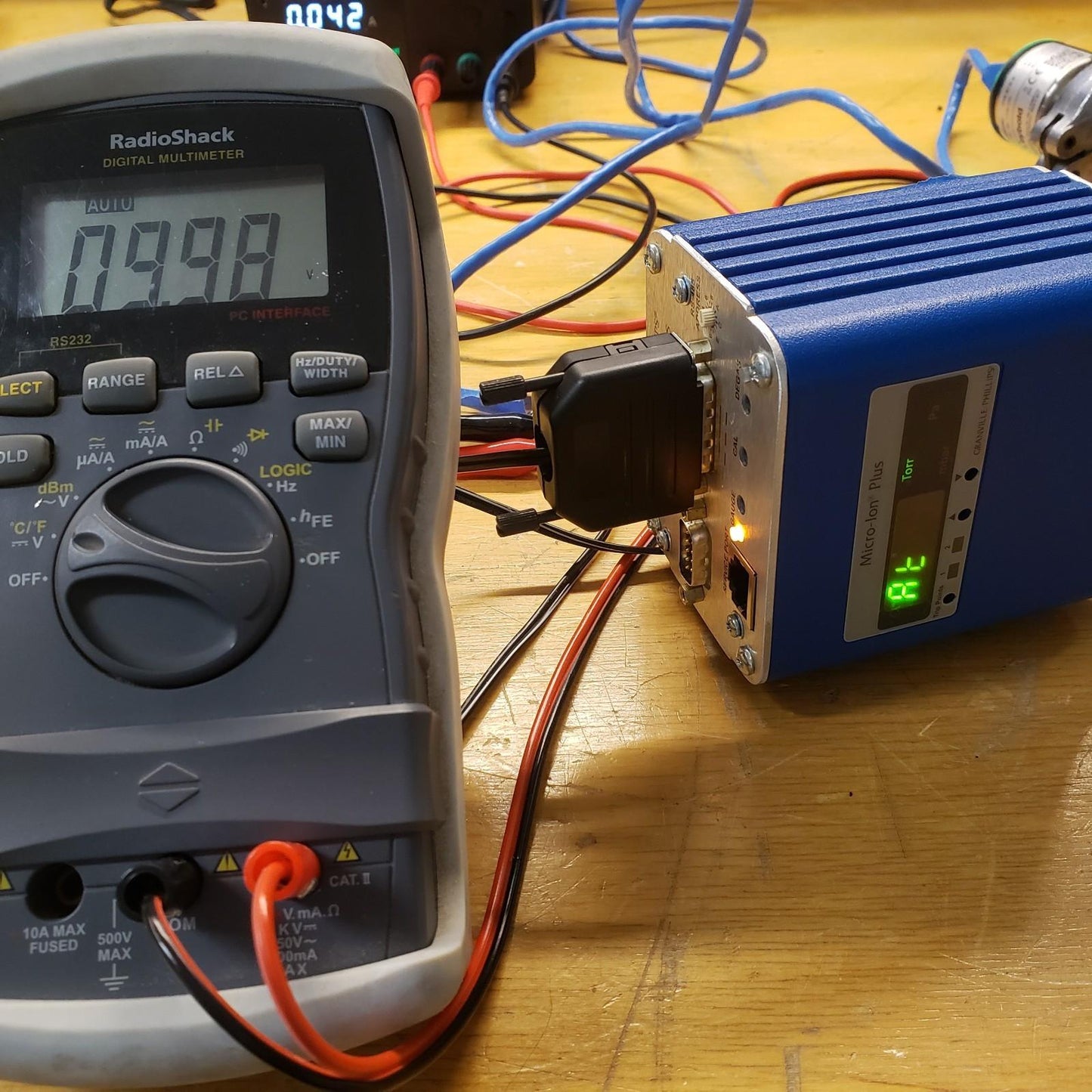 TESTED LEYBOLD 230040V02 TTR91NS Pump Transducer for Vacuum Pump Measurements