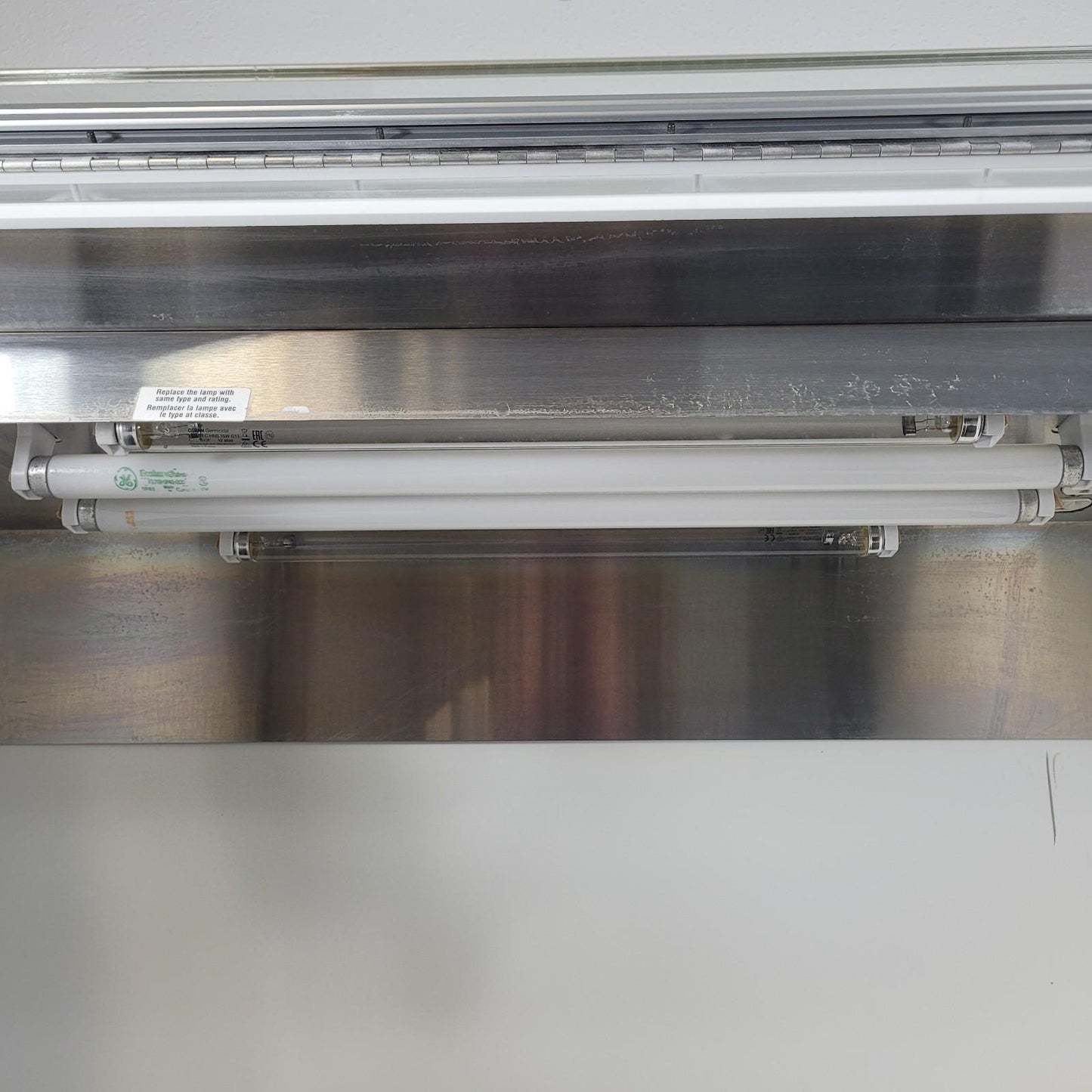 C.B.S Scientific P-036-202 36" PCR Workstation Dead Air Box UV Fluorescent