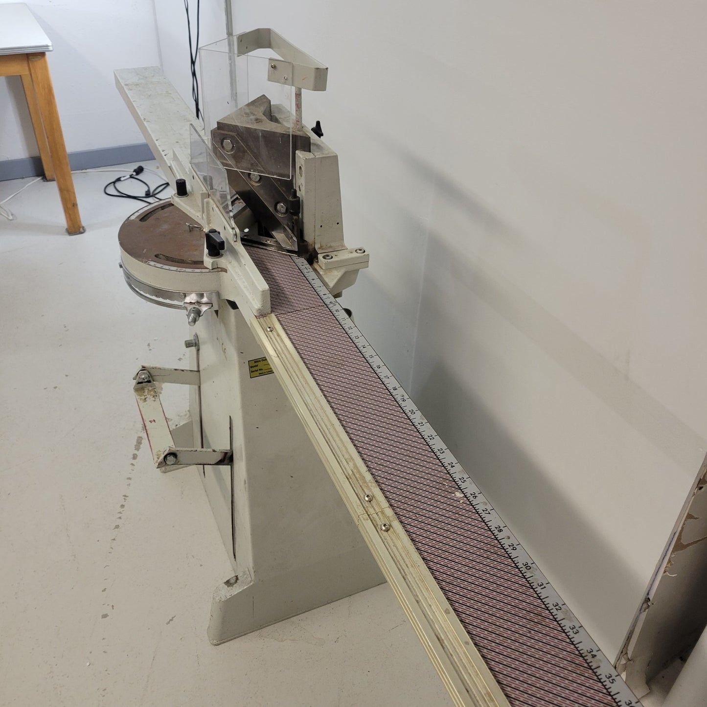 TESTED Mitre Guillotine SMI 45° Picture Frame Moulding Cutter Chopper Trim