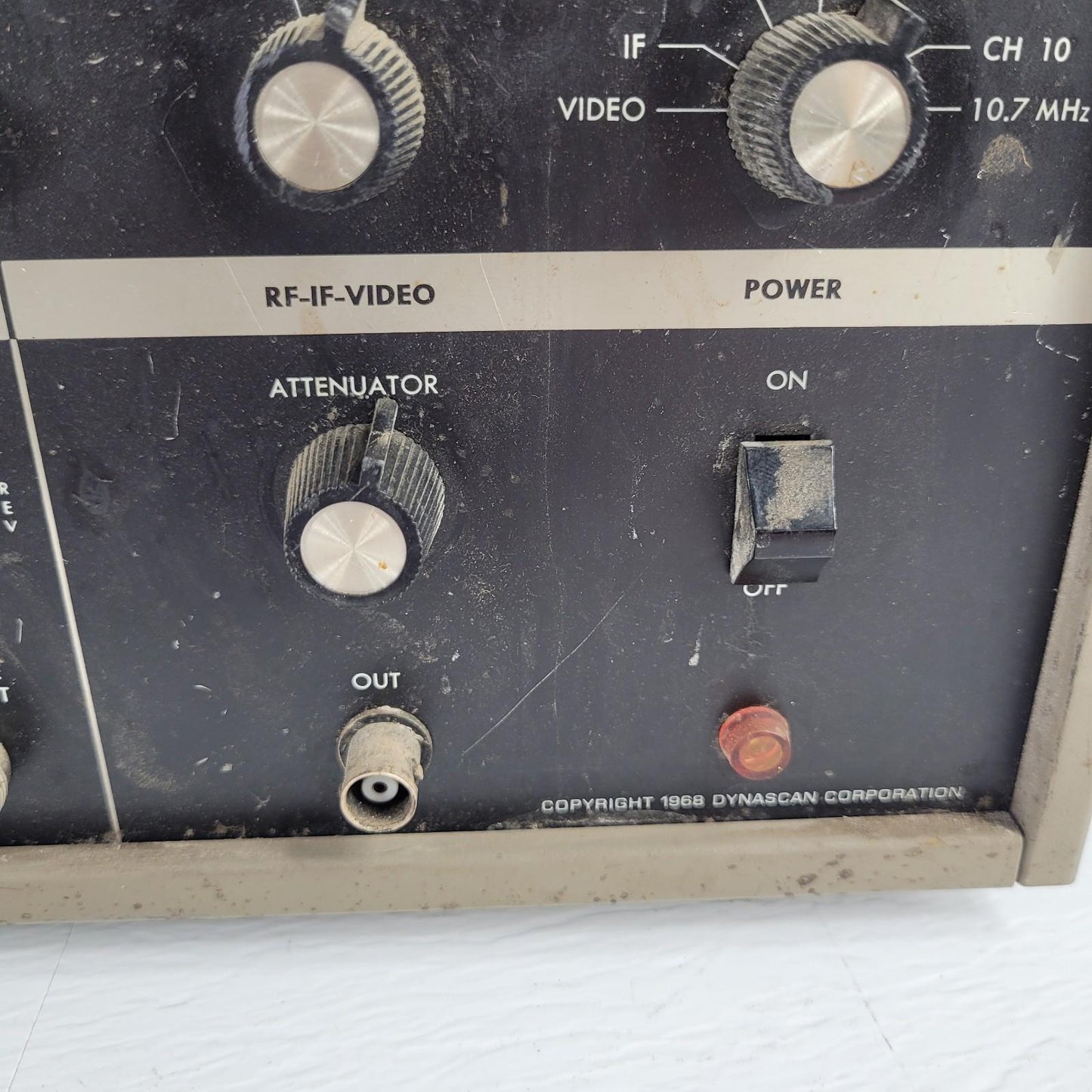 B&K Model 415 Solid State Sweep Marker Generator TV Alignment w/ Manual
