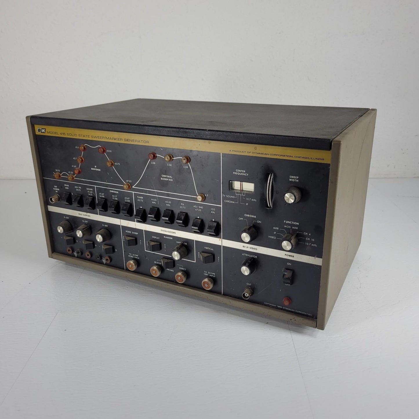 B&K Model 415 Solid State Sweep Marker Generator TV Alignment w/ Manual