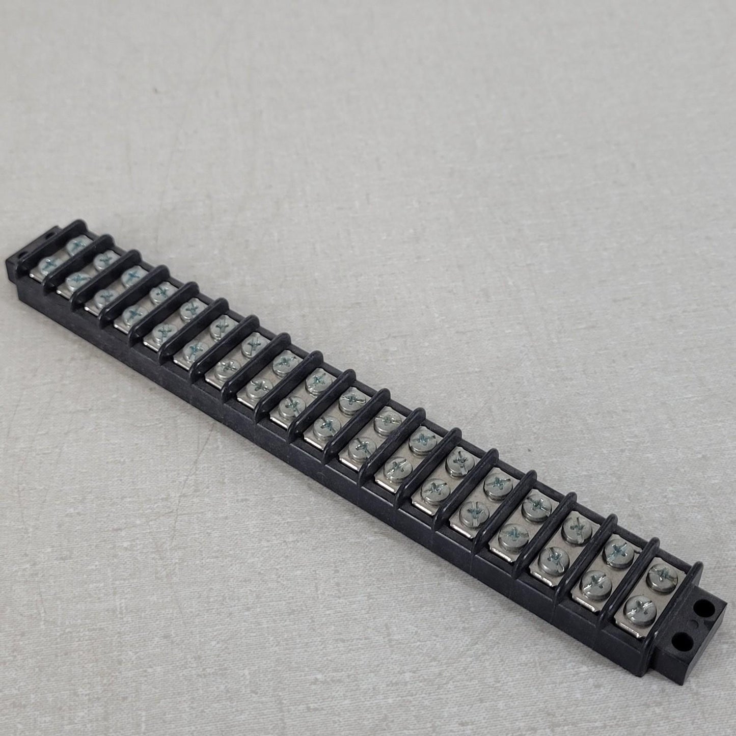 2 Units: Cinch Barrier Terminal Block 14 Position 0.438" 141 Series 14-141