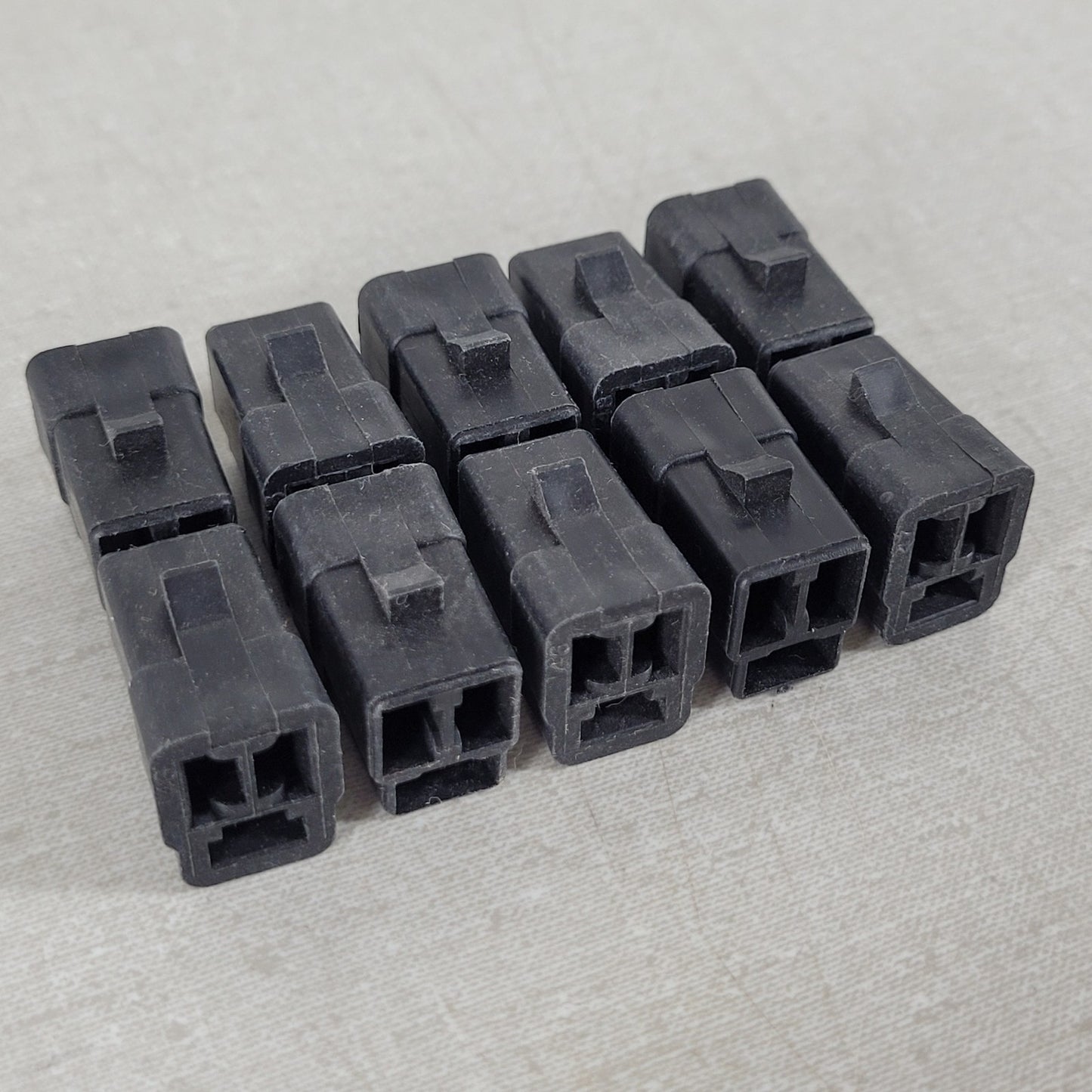 10 Pack Aptiv Delphi Metri-Pack 3-Way Female Connector, Black, 56 Series 2984378