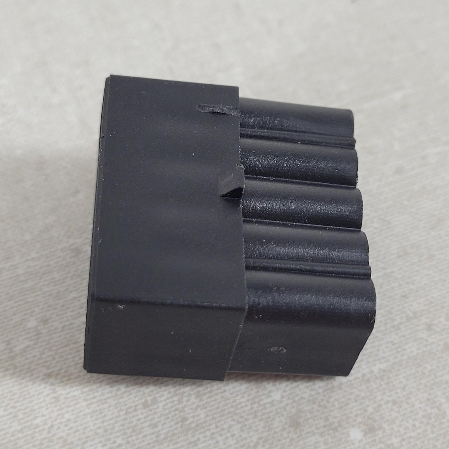 20 Pack Eaton Polarized Lock on Connector for SVR Series Switches 25-13936