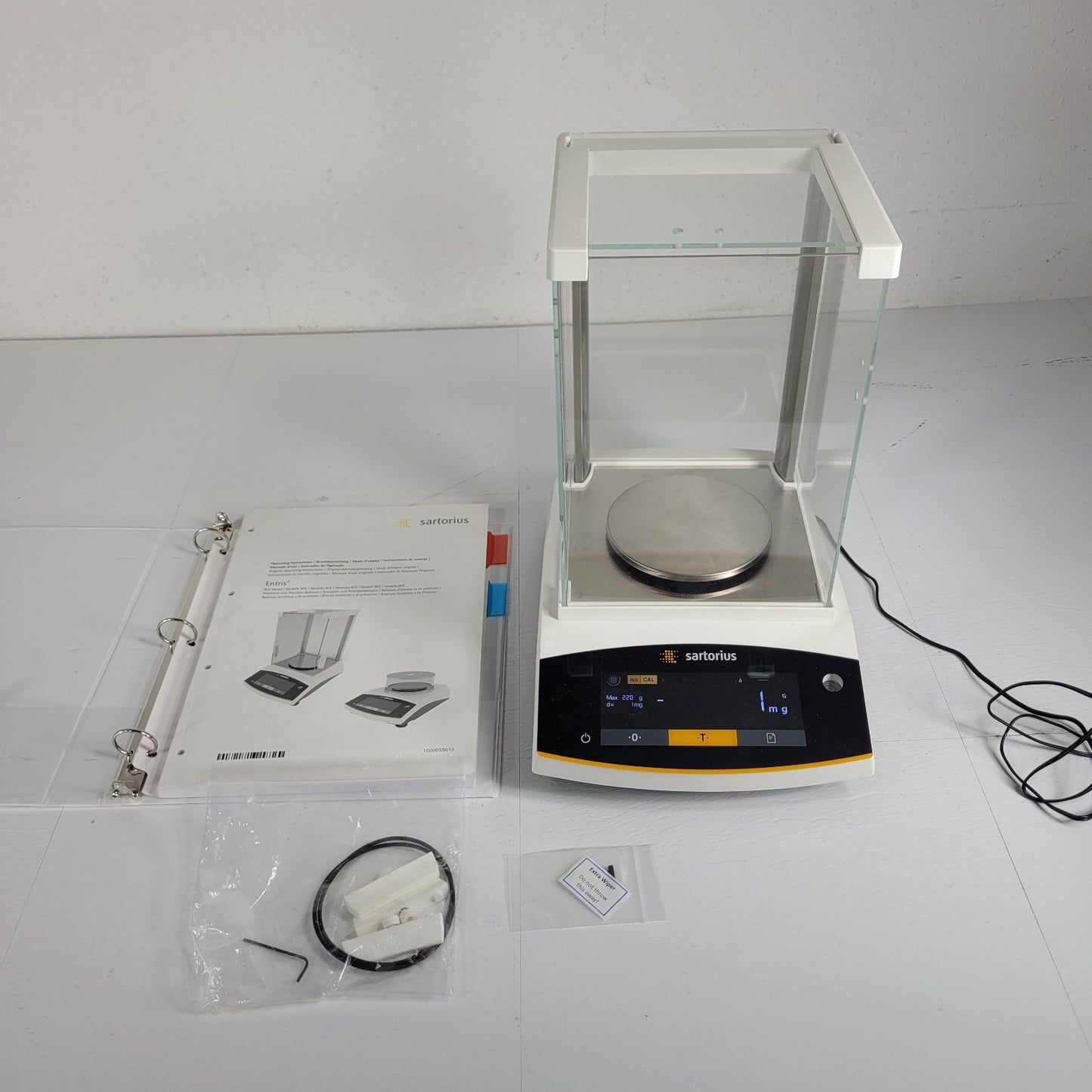TESTED Sartorius BCE223I-1S Entris II Precision Balance 220g x 1mg Int Cal