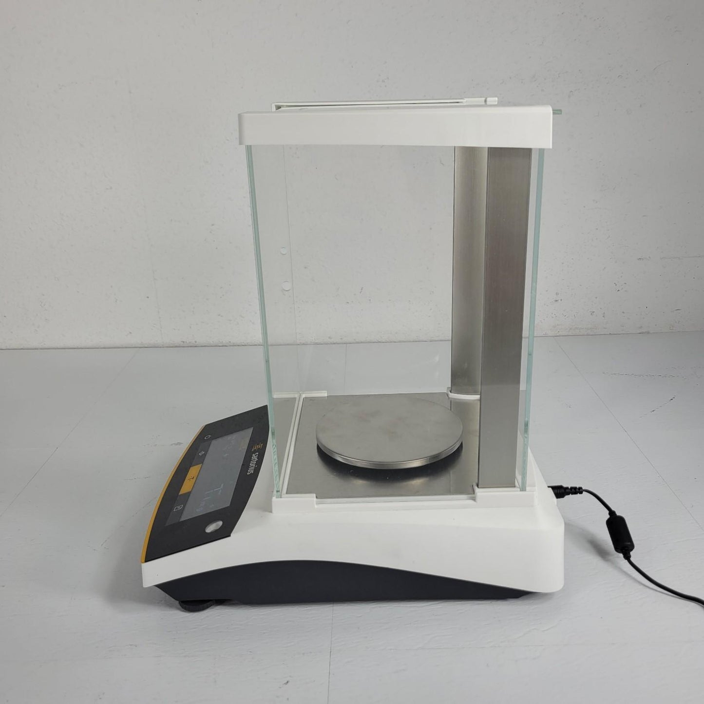 TESTED Sartorius BCE223I-1S Entris II Precision Balance 220g x 1mg Int Cal